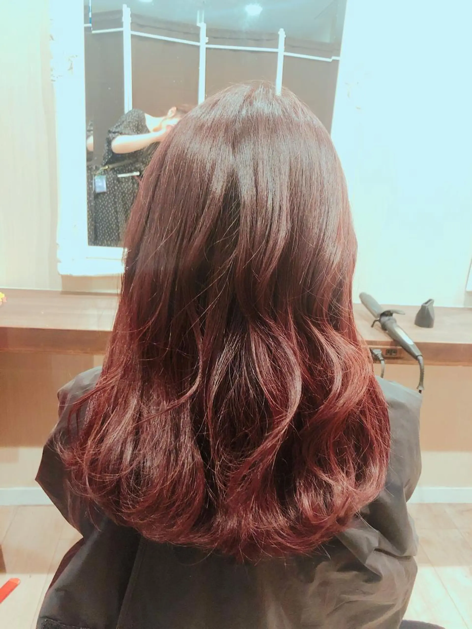 ロング カラー 美容室アークス所属・美容室ARKS 黒田杏奈のマツエク・マツパデザイン