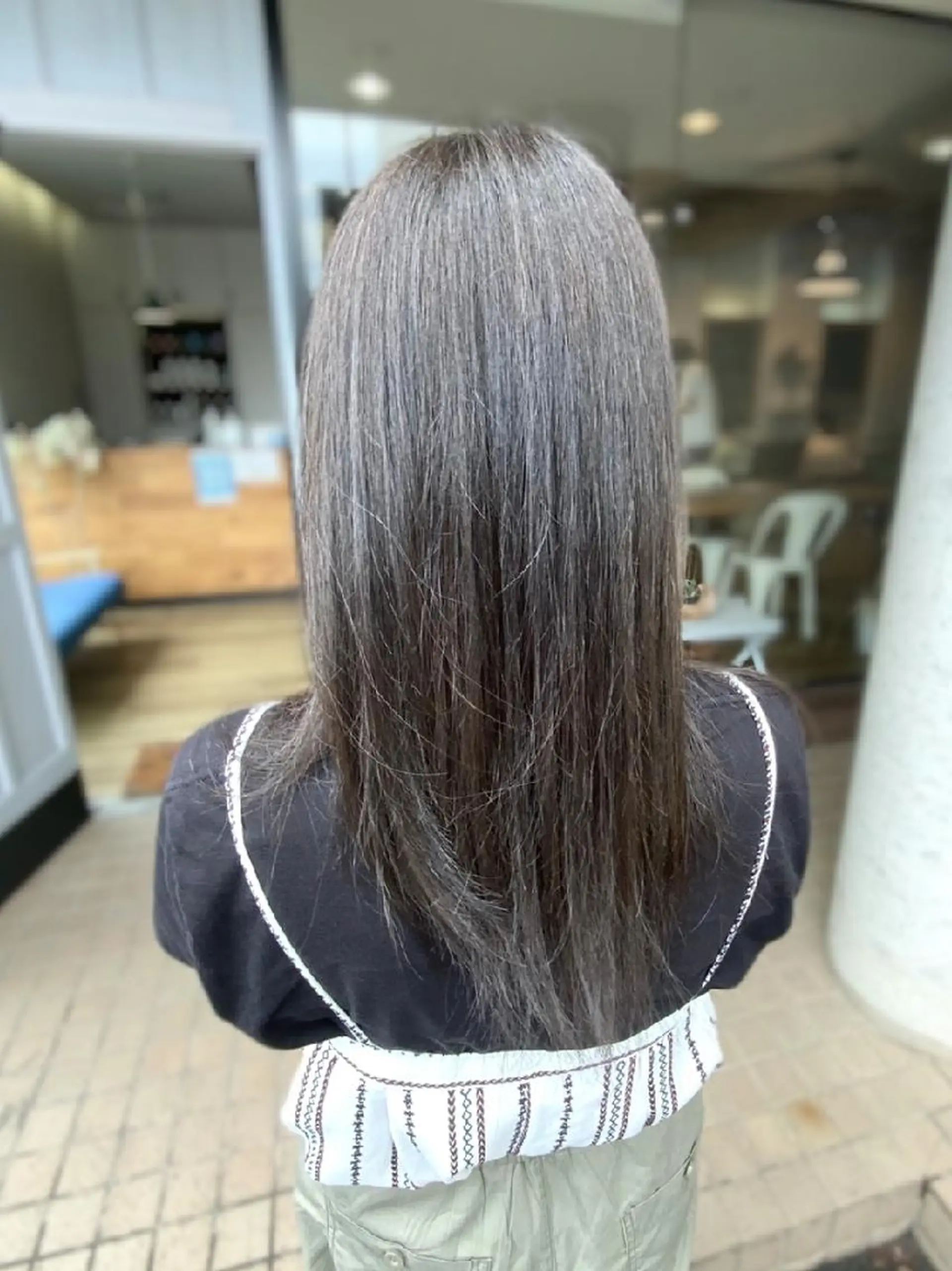 カラー ロング アッシュ ダークアッシュ 堀 望美のヘアスタイル