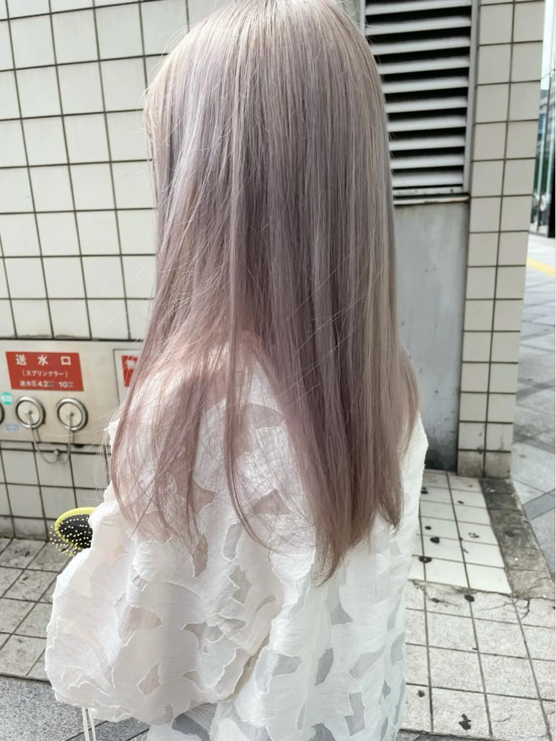 ロング カラー シルバー ホワイトシルバー 韓国ヘア🤍 慎之介のヘアスタイル