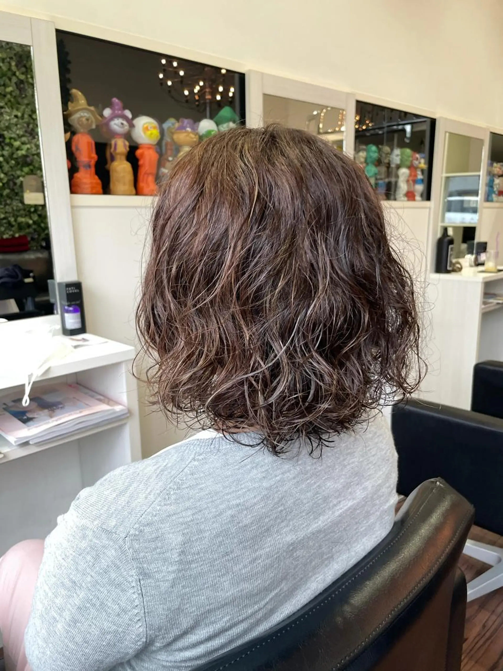 ミディアム ミディアムパーマ カット パーマ トリートメント SHINYA シンヤヘアーズのヘアスタイル