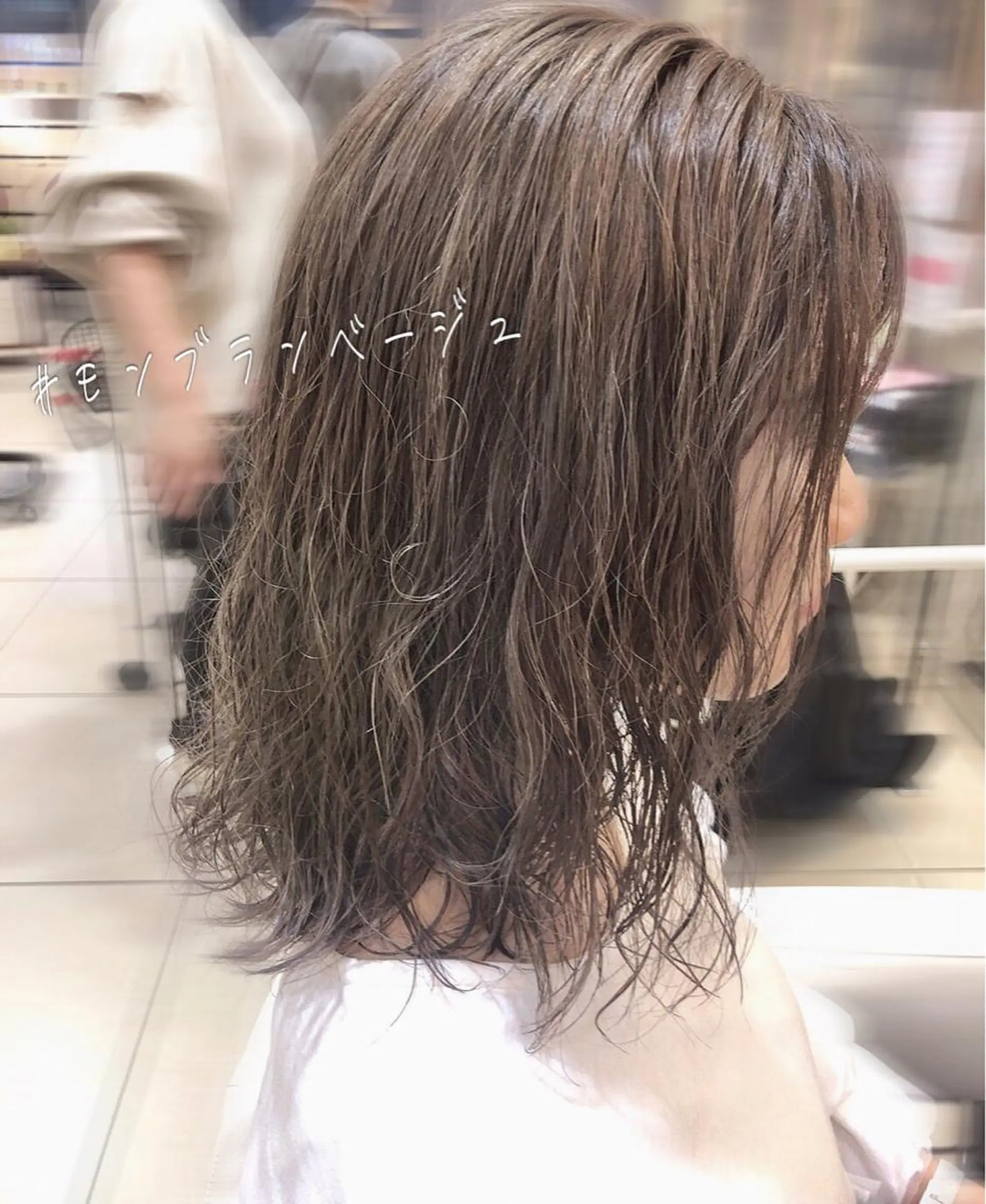 ミディアム カラー ベージュカラー ブリーチ ヘアカラー 🌼こやま かおり🌼のヘアスタイル