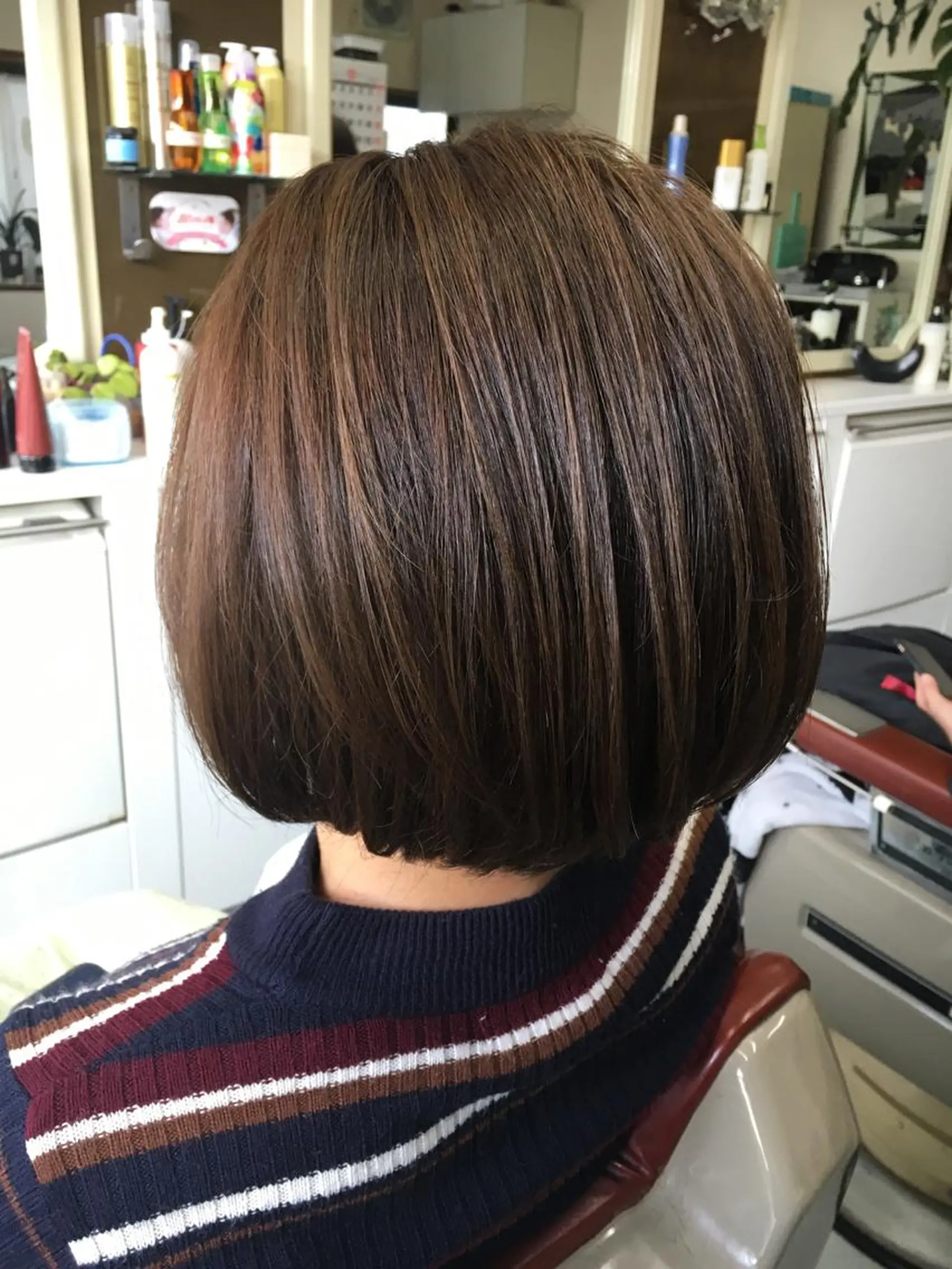 ショート カラー ショートボブ アッシュ ハイトーンカラー ボブ ショートヘア カット ヘアカラー トリートメント ストウ ナナエのヘアスタイル