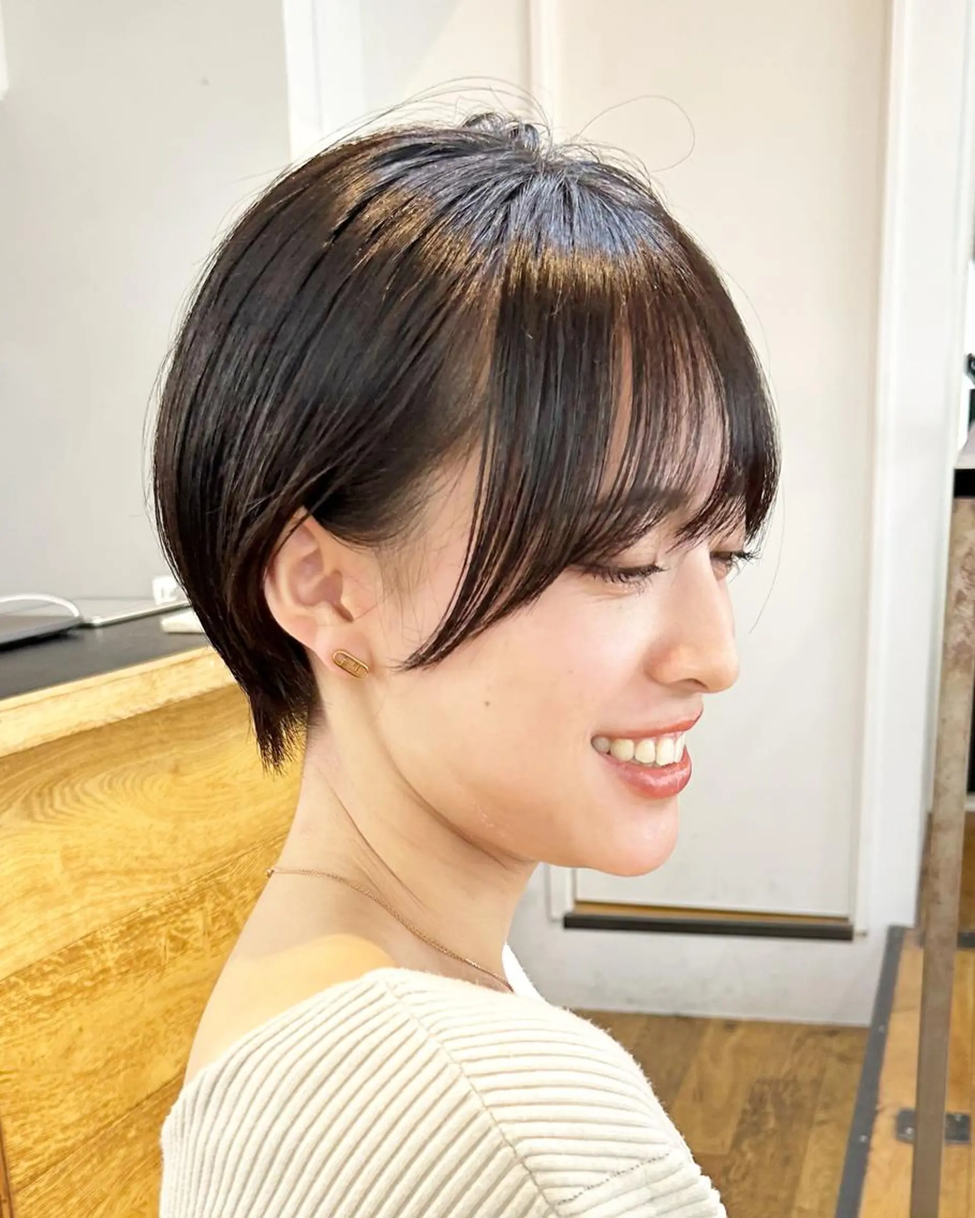 ショート ioe 茶屋町のヘアスタイル