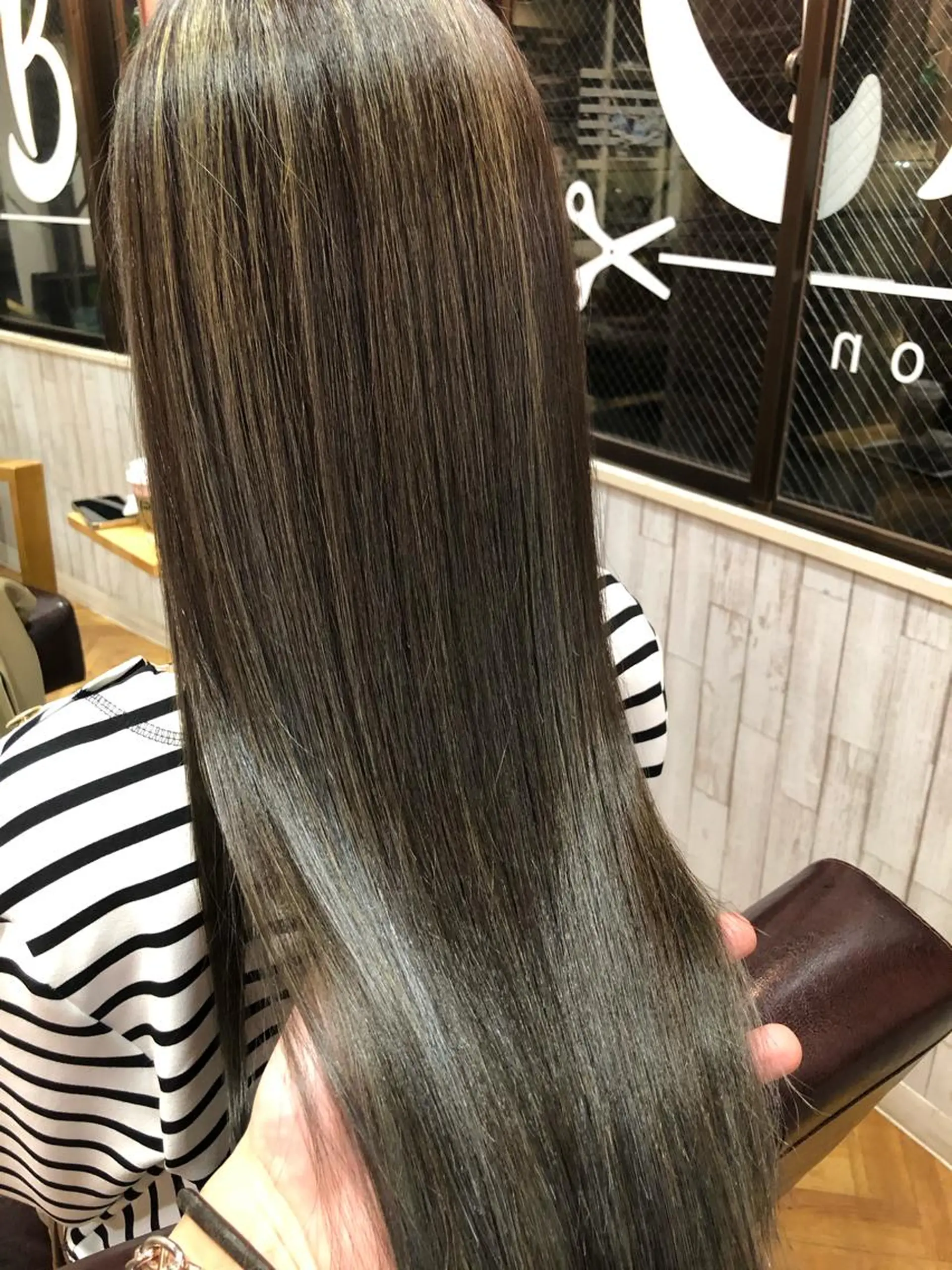 ロング カラー カット ヘアカラー トリートメント BonD hairのヘアスタイル