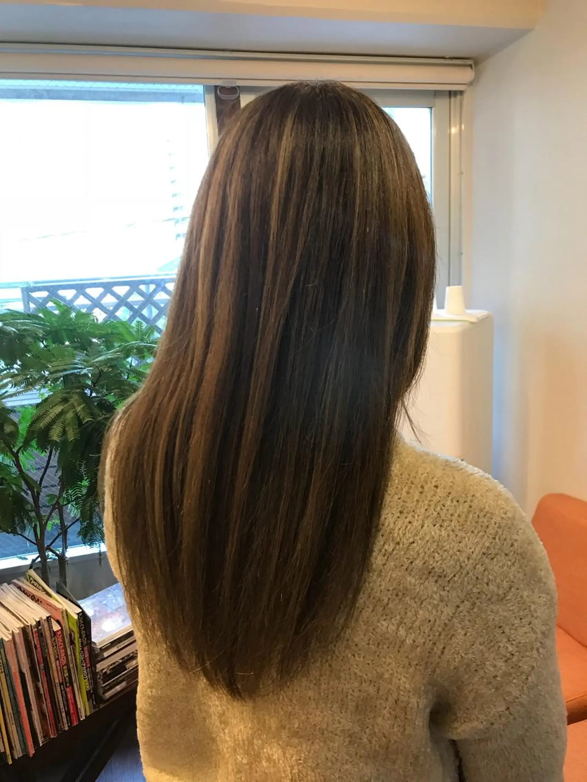 ロング カラー グレージュ ハイライトカラー ハイライト ペスカ博多駅前店所属・加藤 泰輔のヘアスタイル