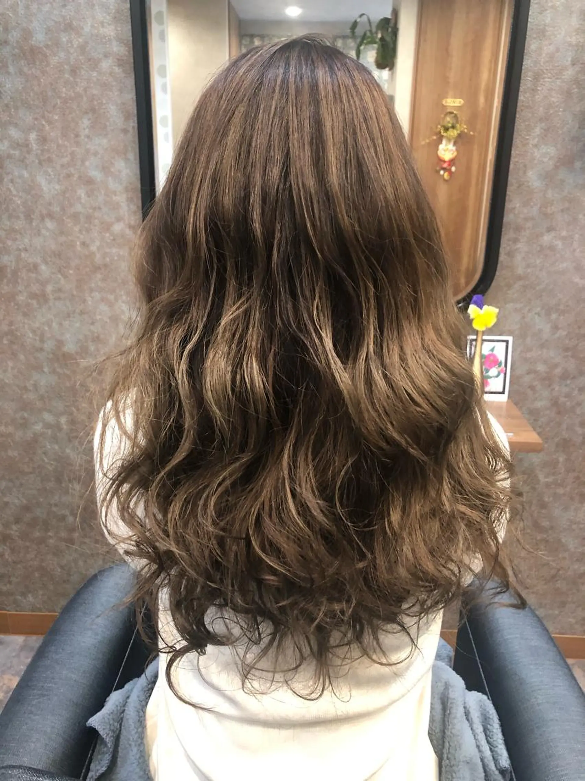 カラー ハイライトカラー 野咲き 美容室のマツエク・マツパデザイン