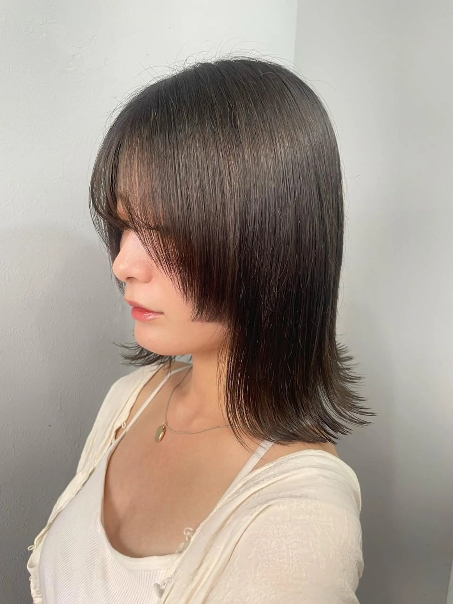 ミディアム カラー アディクシーカラー アッシュ バレイヤージュ ミストバング ブリーチ カット ヘアカラー トリートメント N° aria 三軒茶屋のヘアスタイル