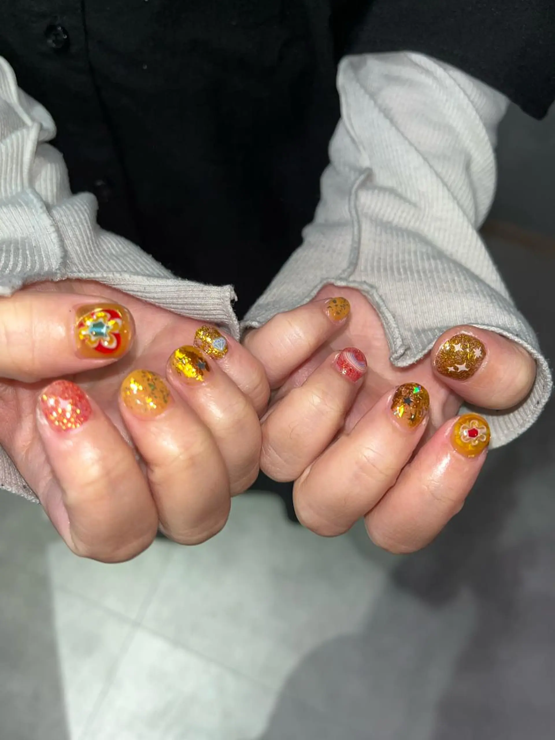 ネイル 🪐富島彩夏 /海外nail🪐のネイルデザイン