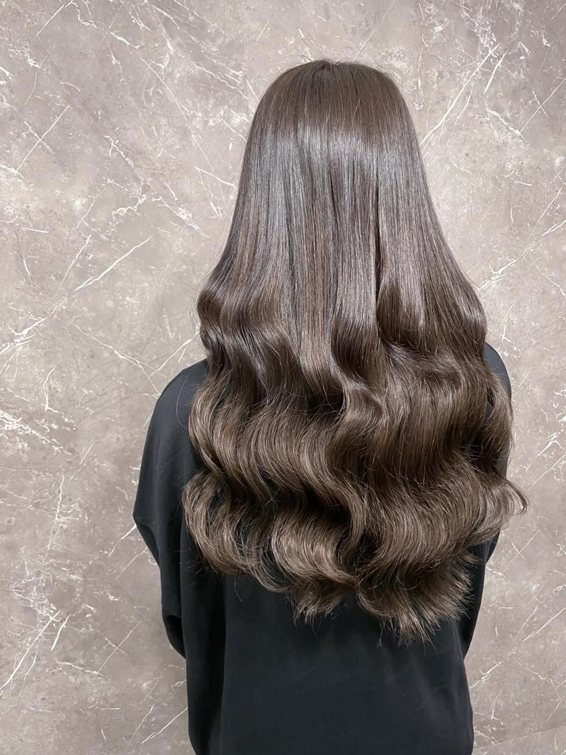ロング カラー KOSEI Hz.のヘアスタイル