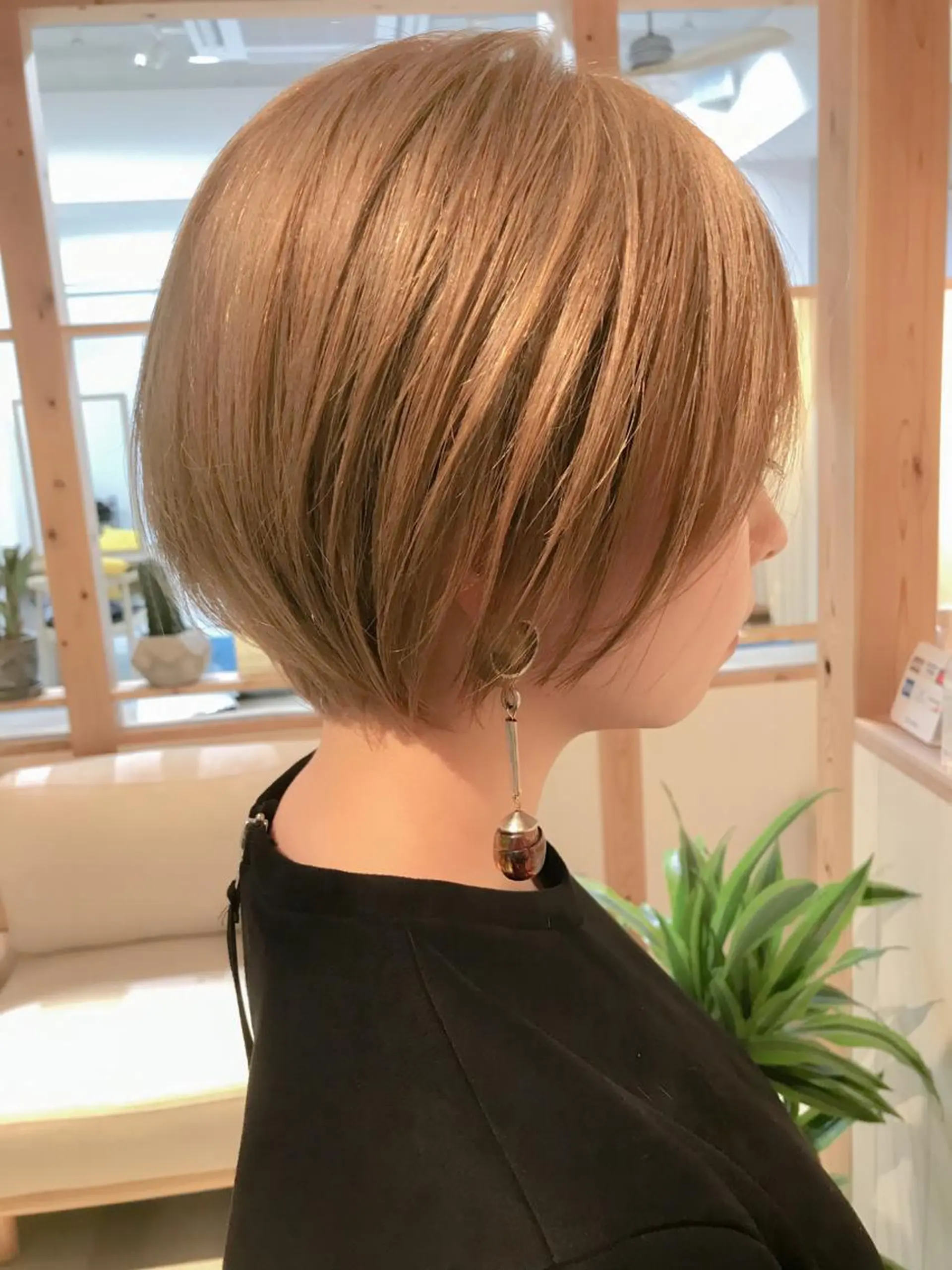 ショート カット ヘアカラー トリートメント イメチェンカット✂️ 錦糸町佐藤店長のヘアスタイル
