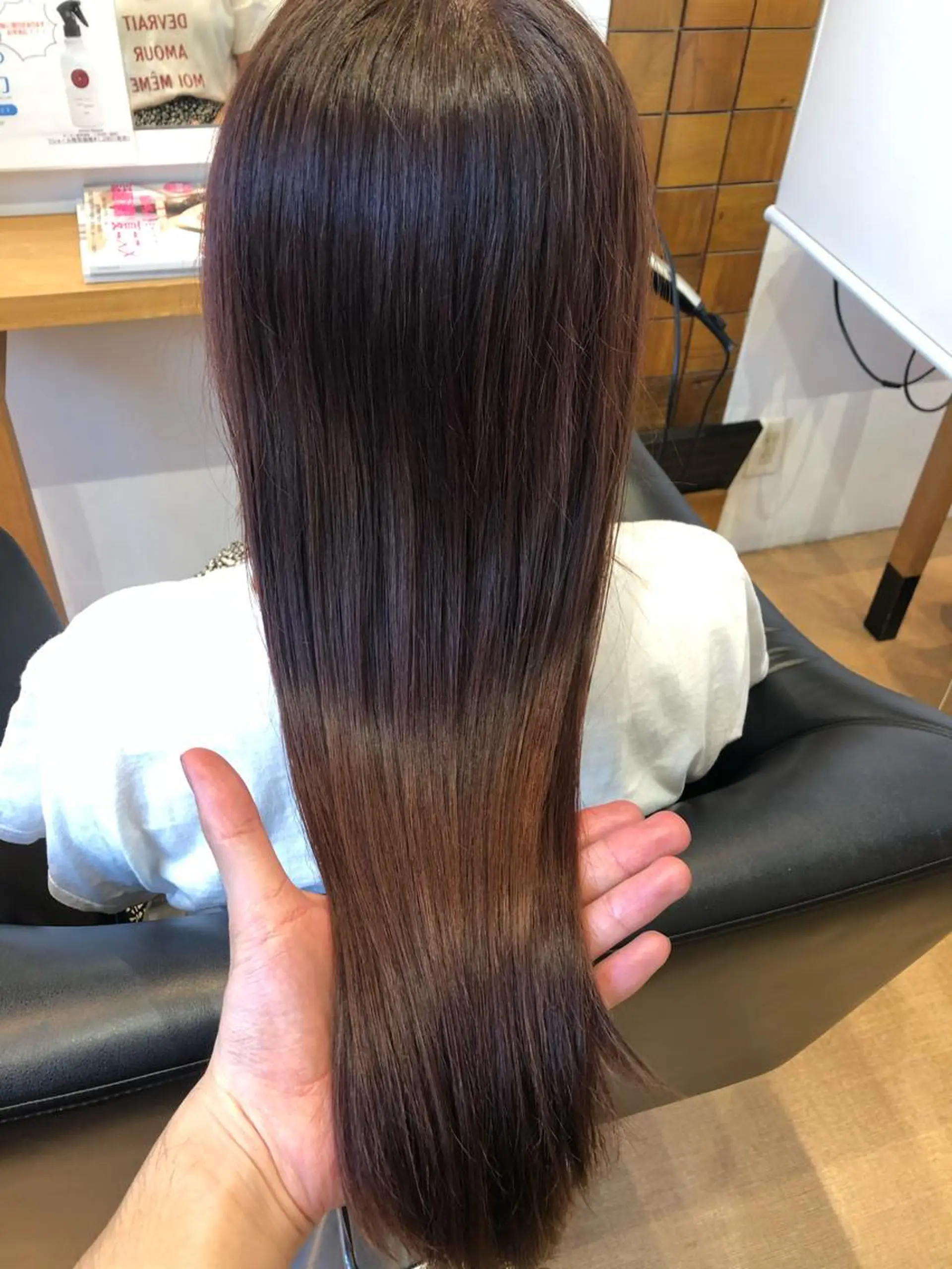 ロング 細沼 葵のヘアスタイル