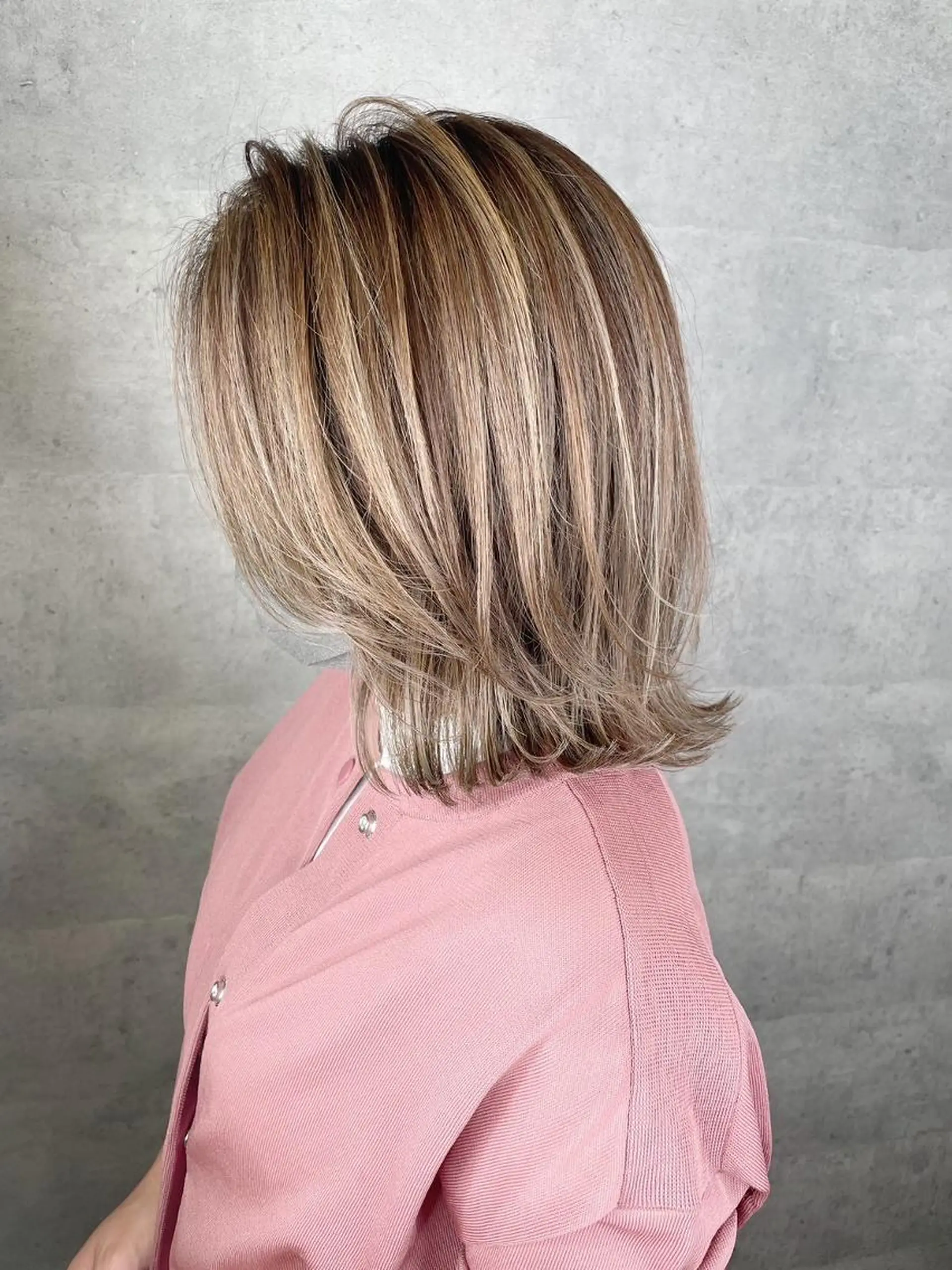 セミロング 外国人風カラー ハイライト 髪質改善 似合わせカット トリートメント カット ヘアカラー トリートメント BUCKS【天王寺】 バックス【駅30秒】のヘアスタイル