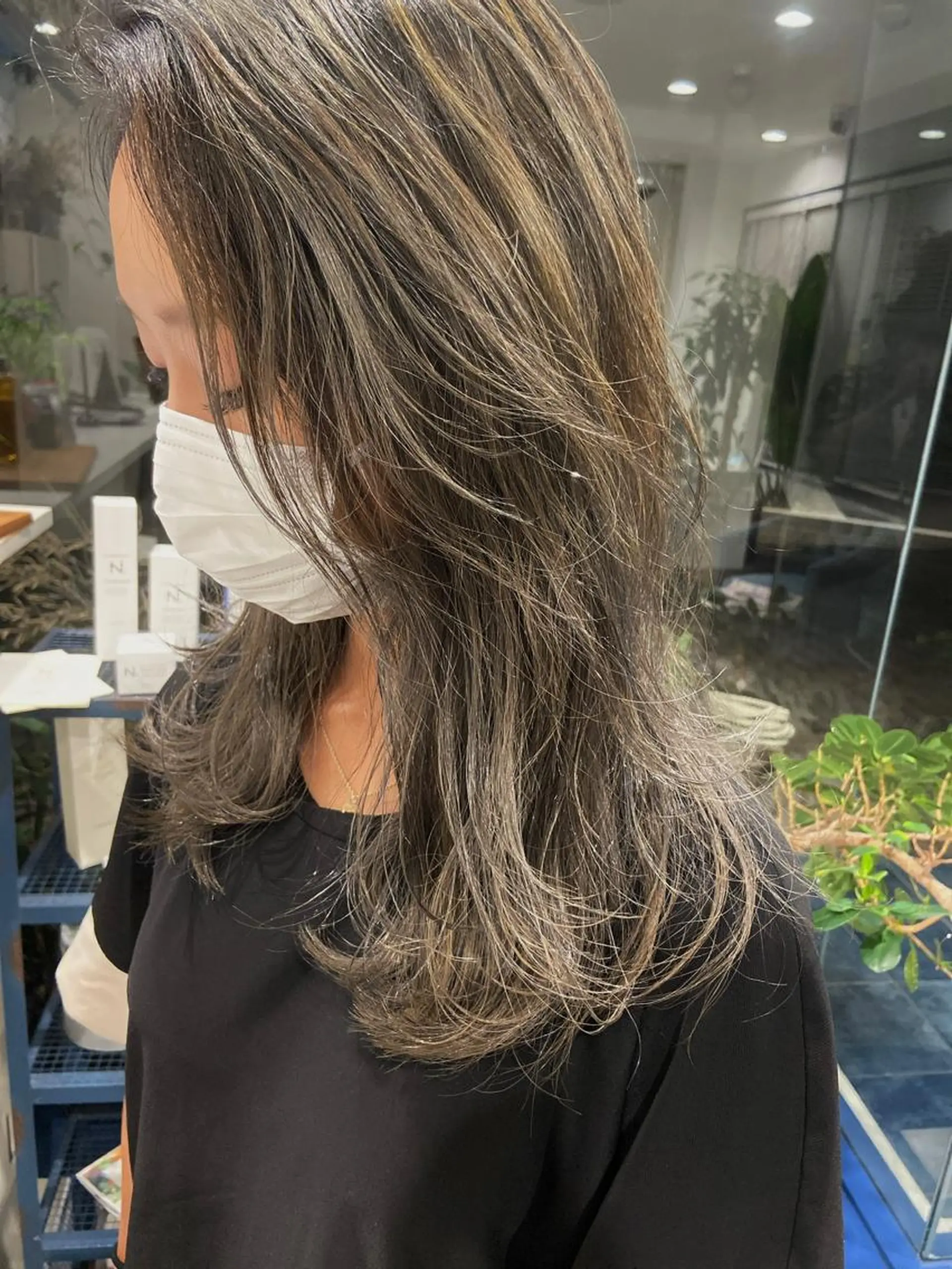 セミロング カラー バレイヤージュ ブリーチ レイヤーカット カット ヘアカラー トリートメント TECHRISE刈谷所属・田中 大貴のヘアスタイル