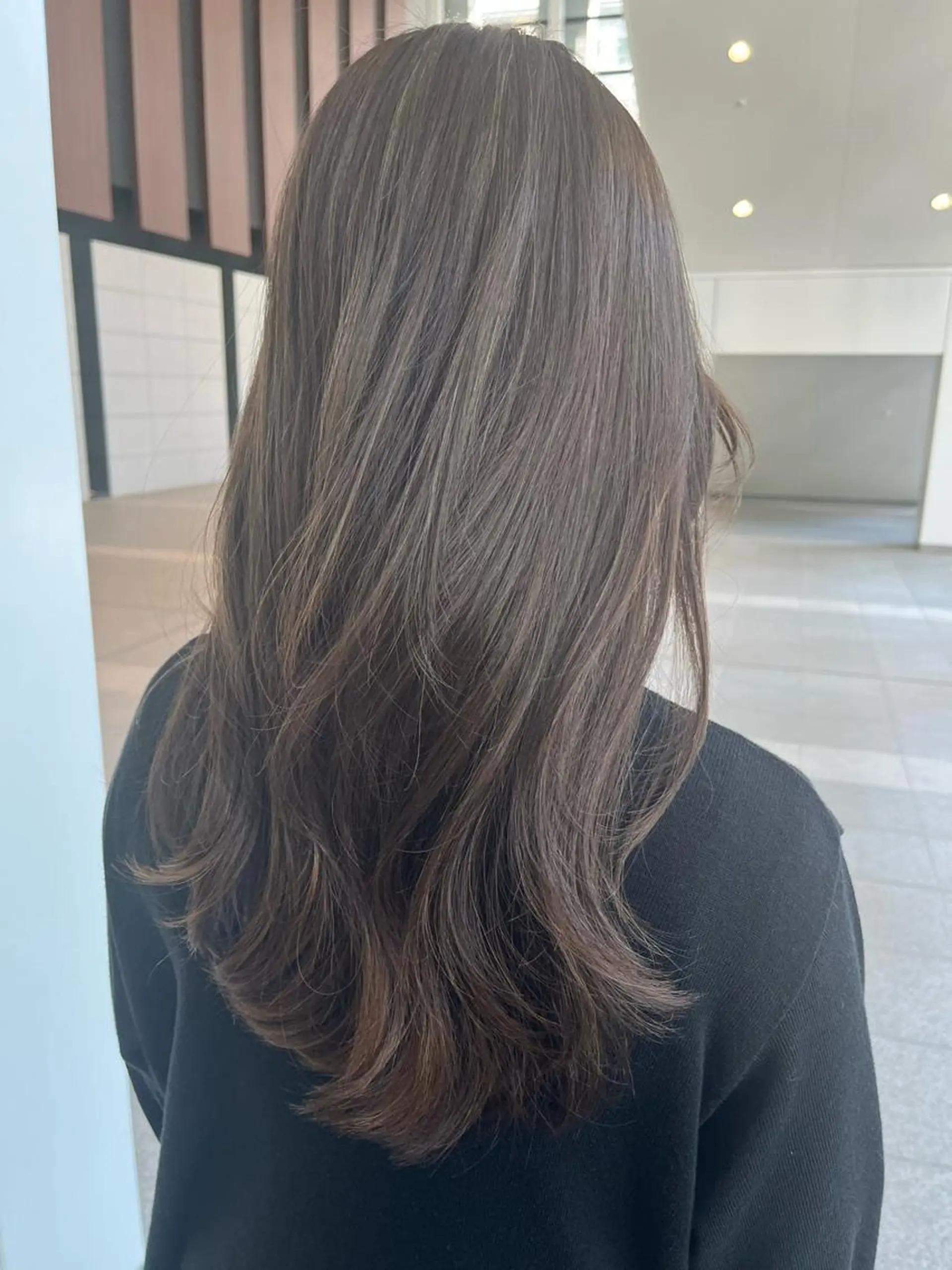 セミロング ハイライト ヘアカラー ⭐️ アユミ⭐️のヘアスタイル