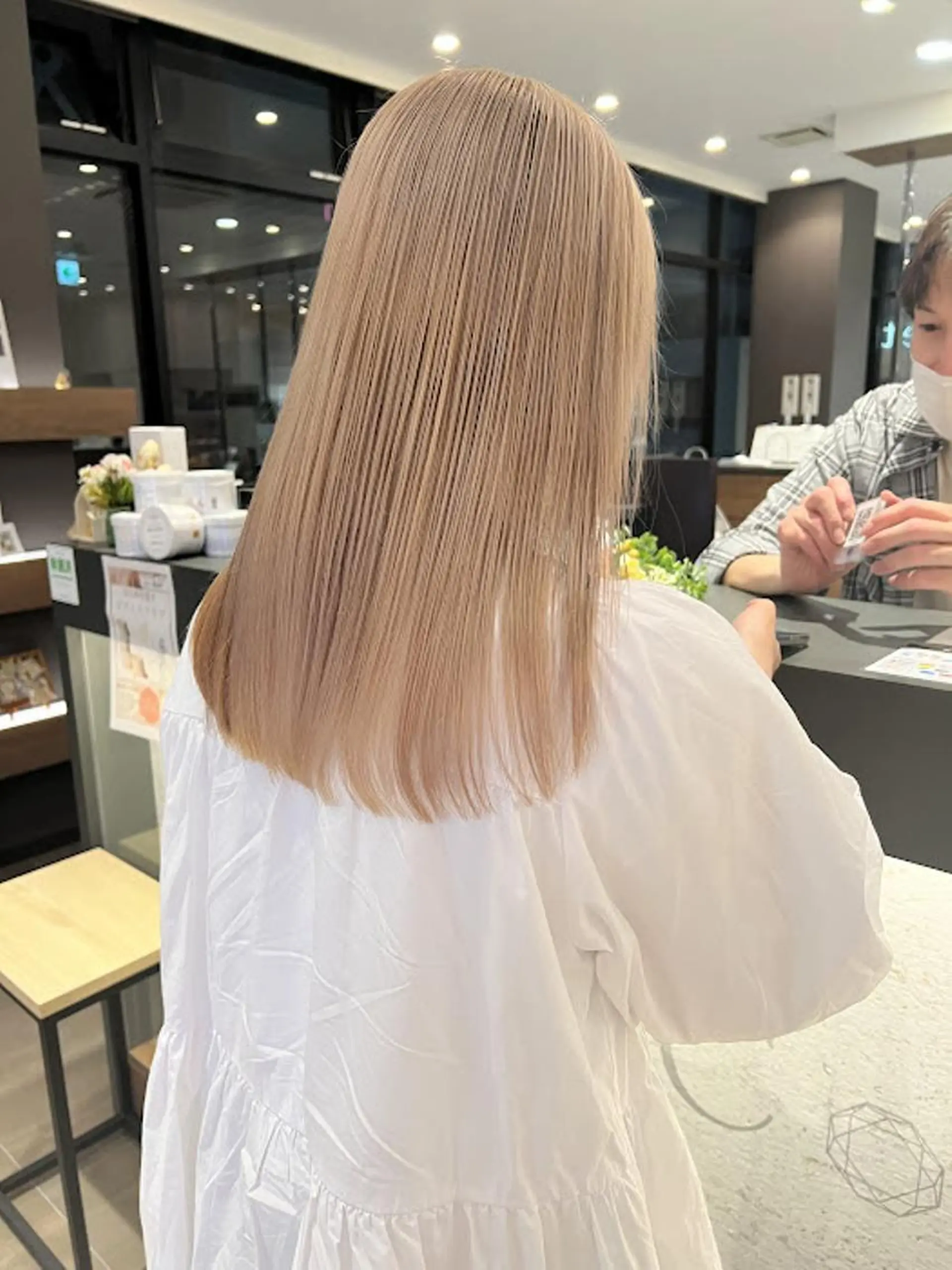 ミディアム カラー MARLE 布施店のヘアスタイル