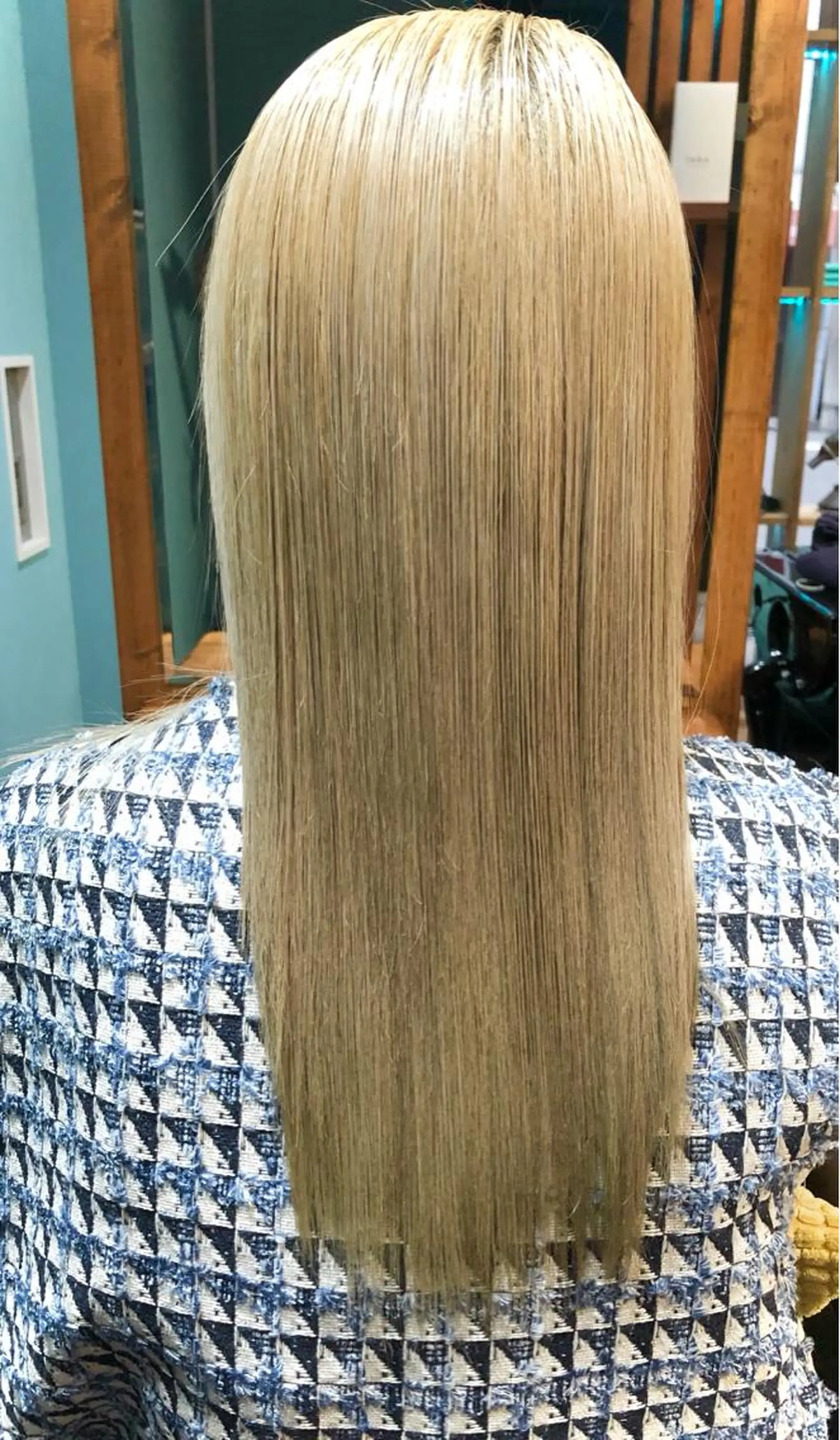 セミロング トリートメント Mavie hair所属・髪質改善×潤艶カラー ⭐️岡田崇彰のヘアスタイル