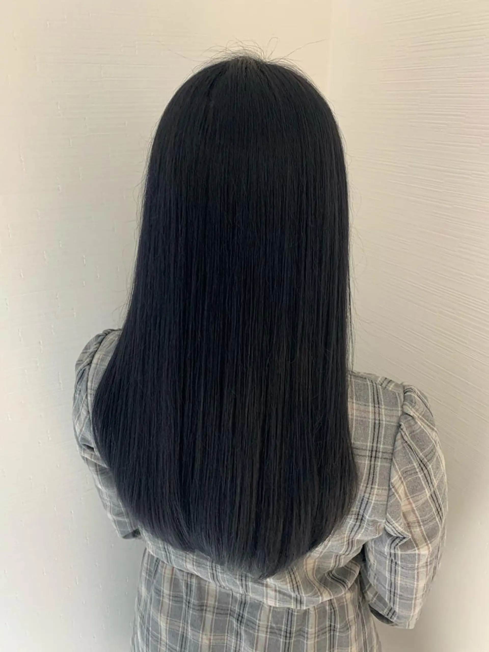 セミロング カラー アクアカラー 黒髪 ネイビーカラー トリートメント ヘアカラー ✨髪のソムリエ✨ 岩川和生（店長）🦄のヘアスタイル