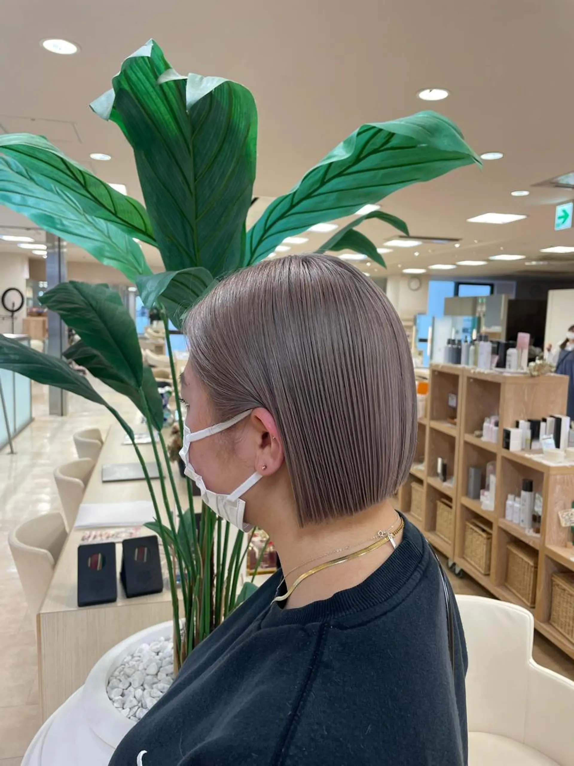 ショート カラー カット ヘアカラー ヘッドスパ ヘアセット 暖色レイヤー 🥀REIRIのヘアスタイル