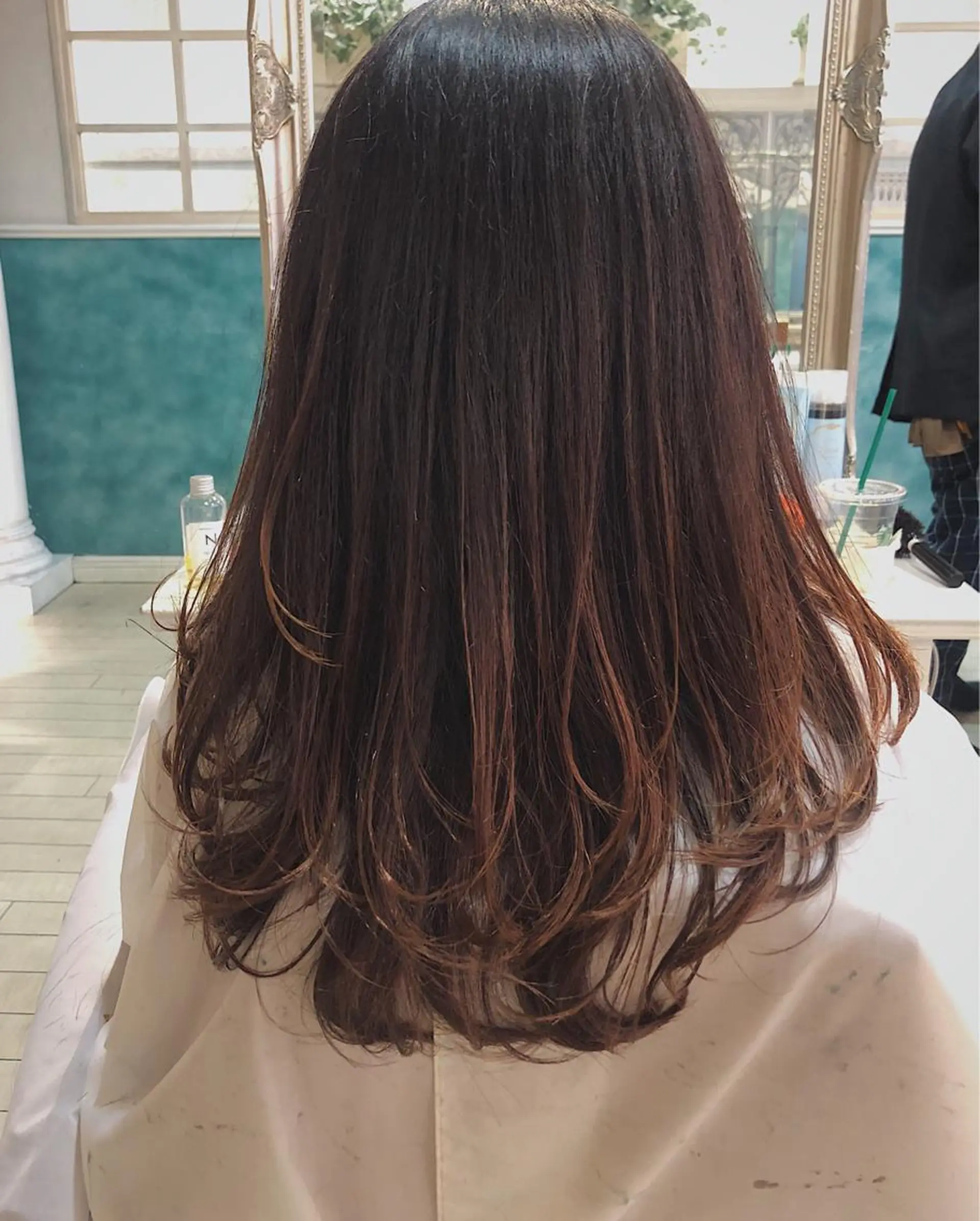ロング レイヤーカット 佐々木 シホミのヘアスタイル