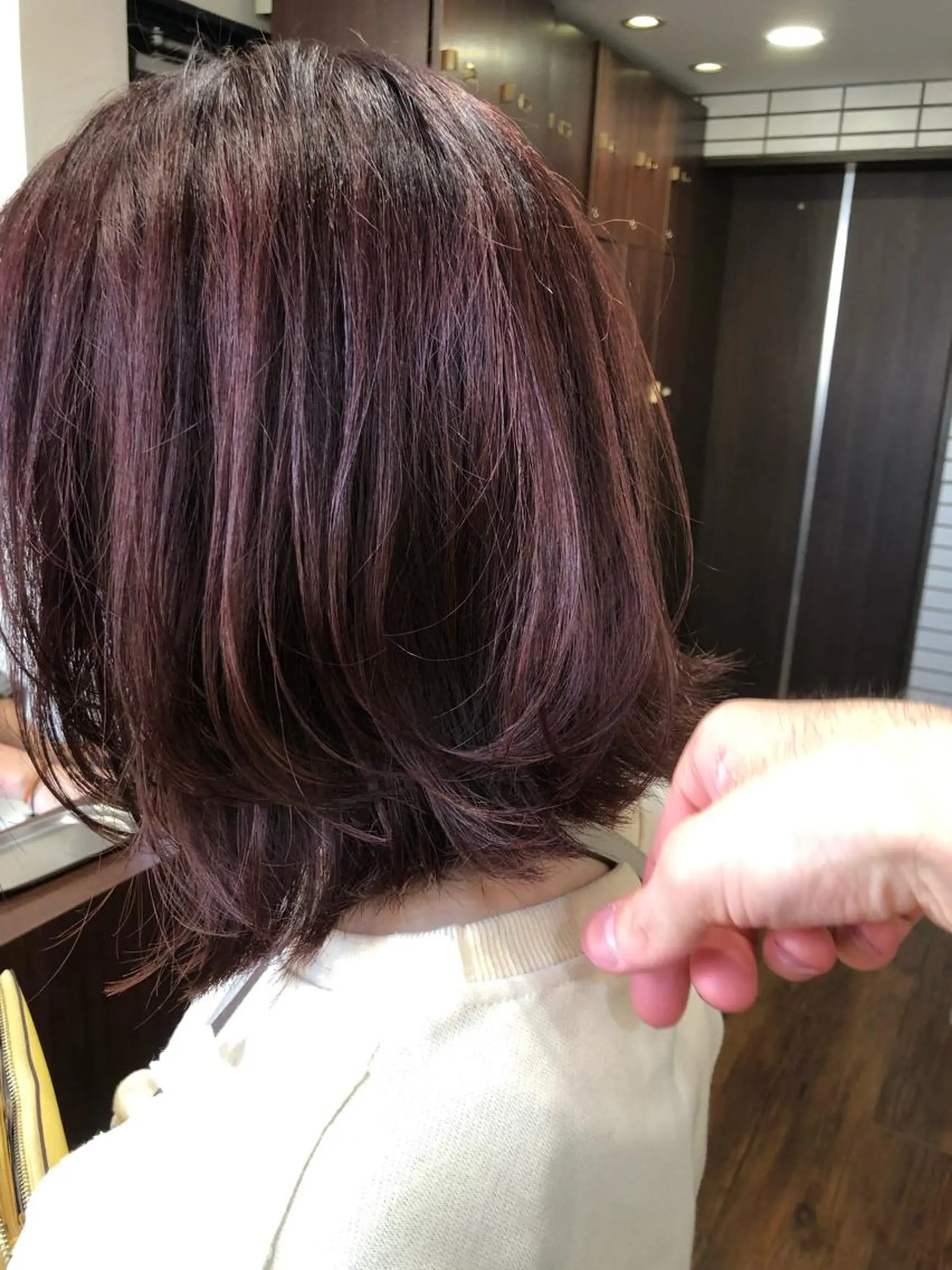 ミディアム カラー ブリーチ ボルドーカラー 透明感カラー ハイライトカラー ハイライト SALOWIN吉祥寺suite店所属・似合わせレイヤー 🇰🇷荒木洋文のヘアスタイル