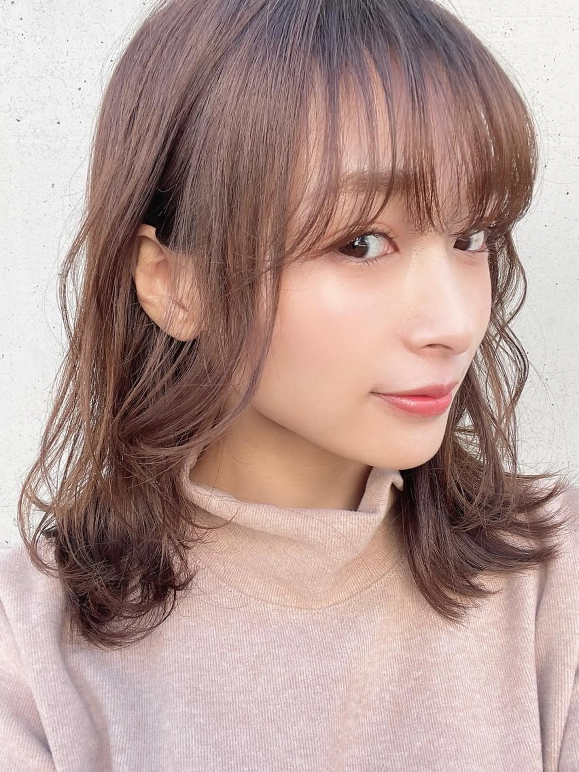 セミロング 韓国風ヘア ヘアカラー トリートメント ヘアセット Londideal 高橋ヒロシのヘアスタイル
