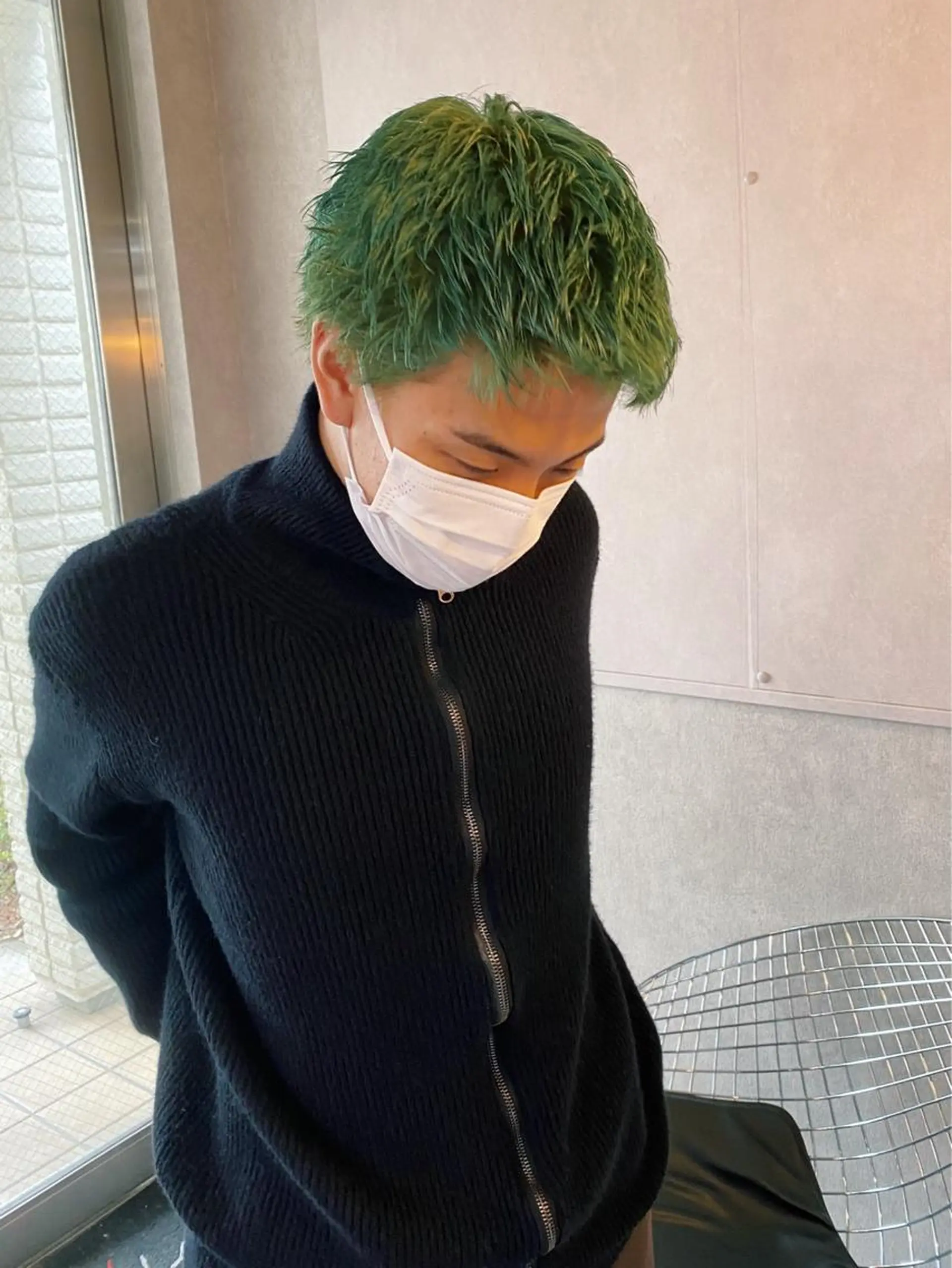 ショート メンズ センターパート メンズ韓国風 マッシュウルフ マッシュ メンズウルフカット カット ヘアカラー トリートメント レイヤー/ウルフエク テブリーチ磯部ユズキのヘアスタイル