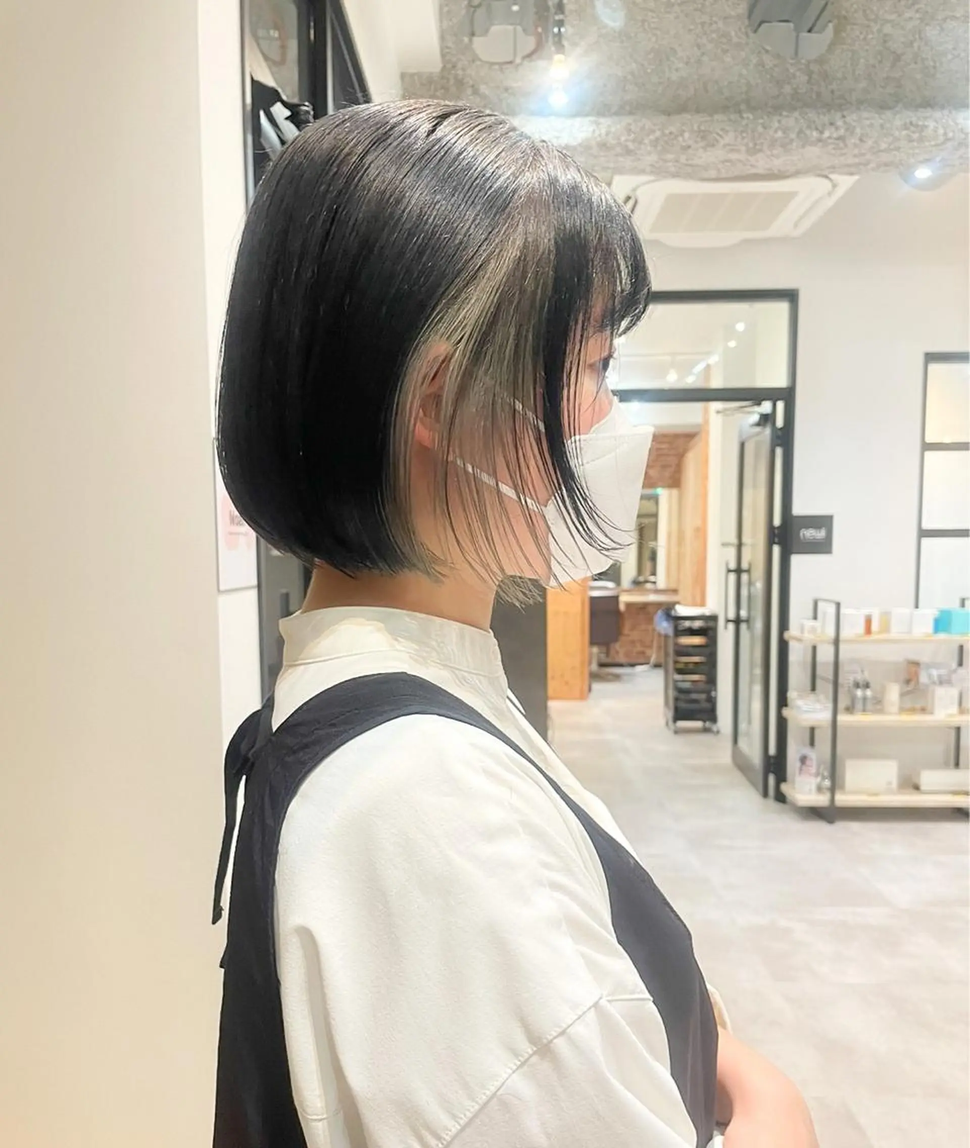 ショート ボブ デート ハイライト 髪質改善 韓国風ヘア カット ヘアカラー トリートメント 【20代ダメージ毛に 髪質改善】のヘアスタイル