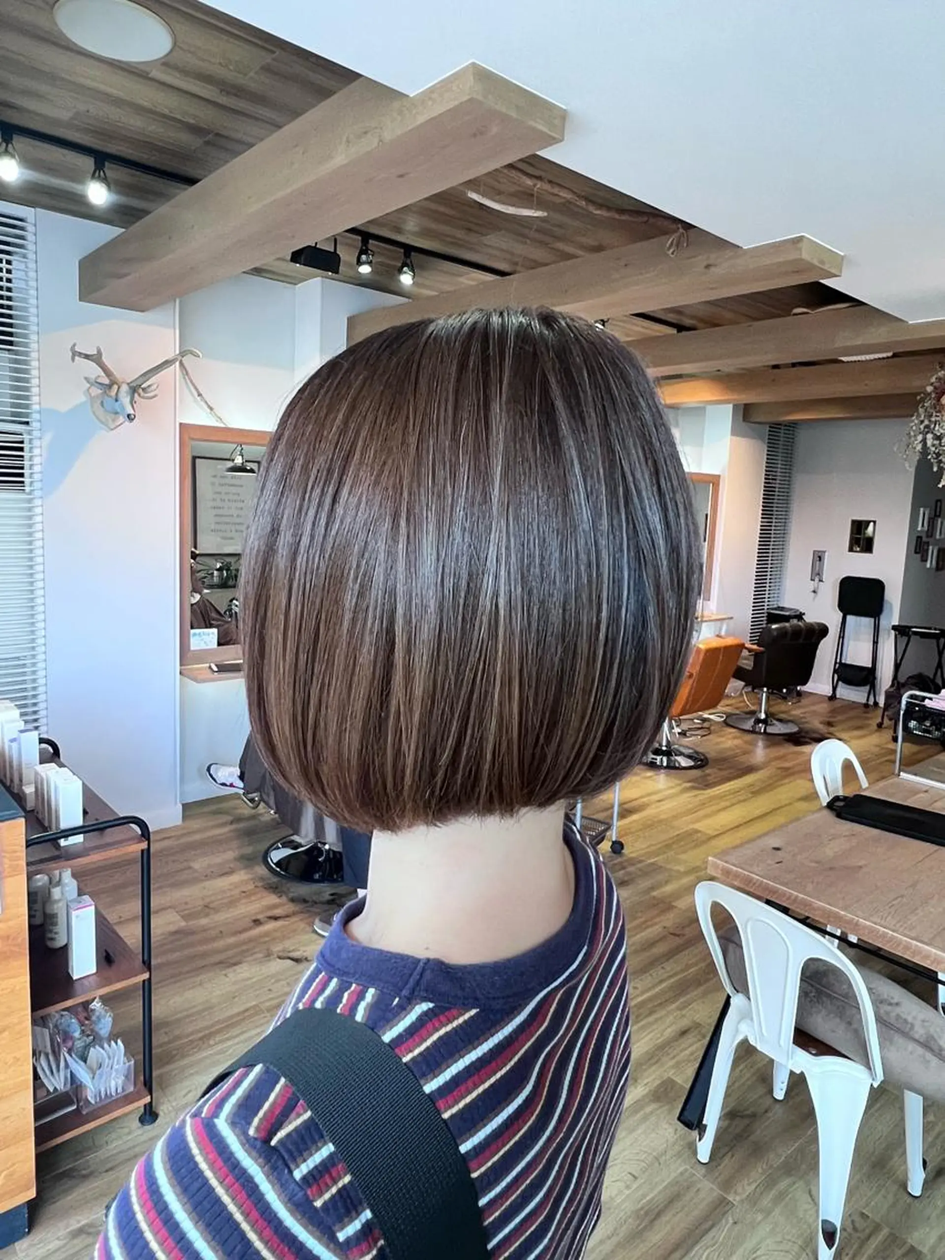 カラー ベージュカラー オリーブベージュ カット ヘアカラー トリートメント ツキダテ ユイのヘアスタイル