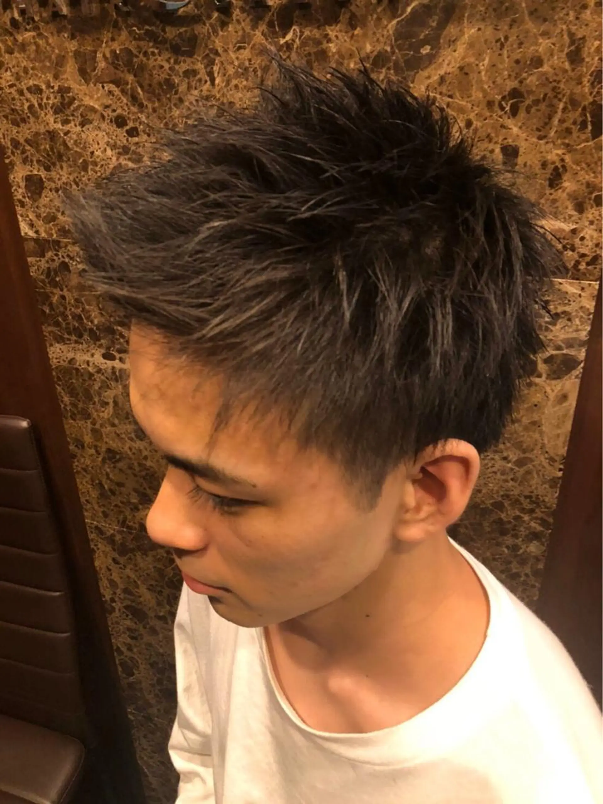 ショート カラー パーマ メンズ アップバング 長内 健太のヘアスタイル