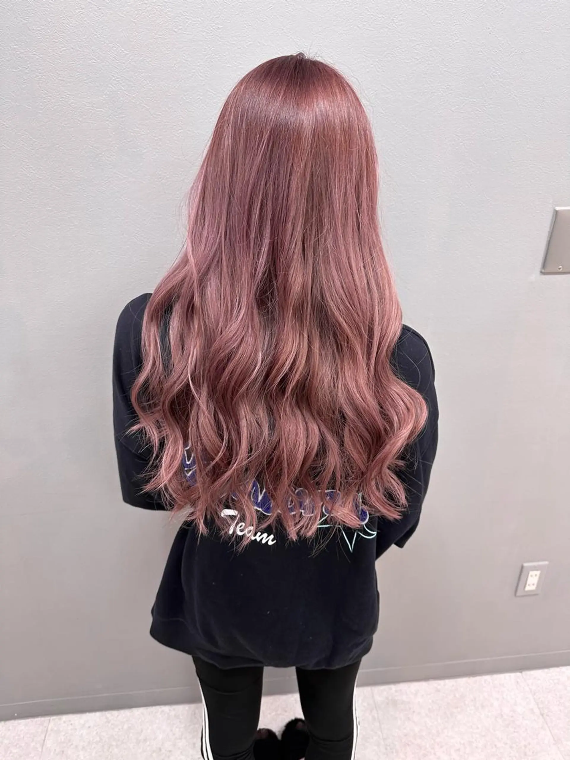 ロング カラー ピンクカラー 坪井 拓海のヘアスタイル