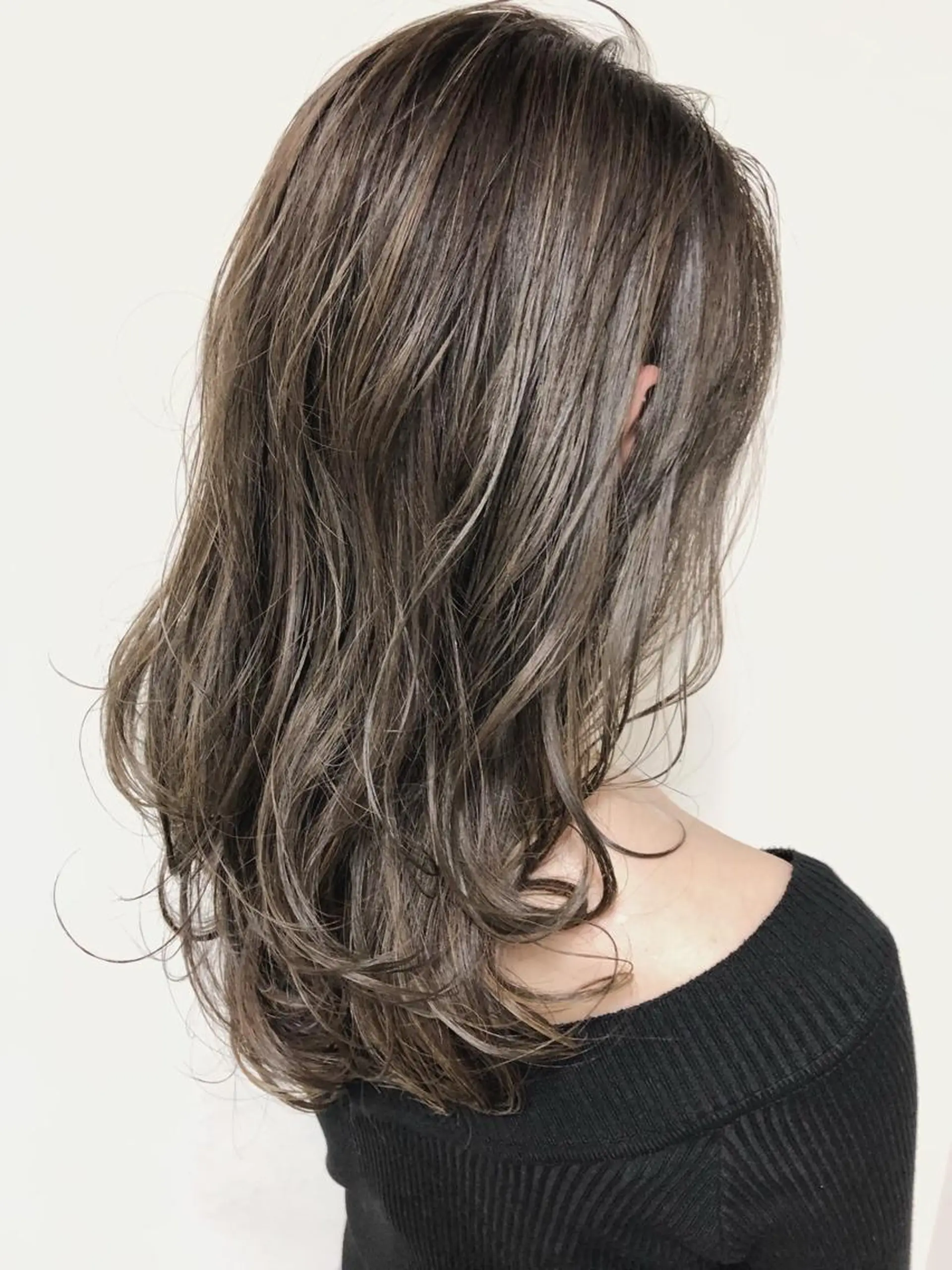 ロング カラー パーマ Mira by greenのヘアスタイル