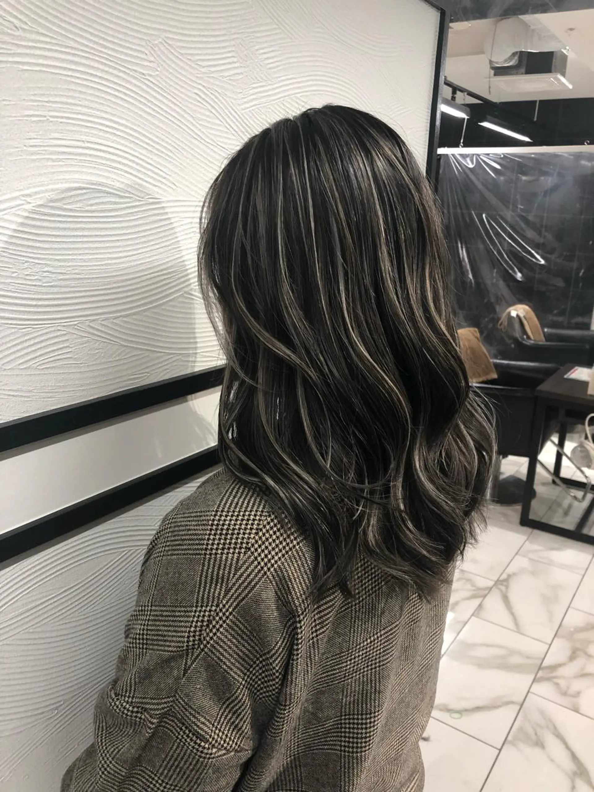 カラー ハイライトカラー レイヤーカット 早崎太生のヘアスタイル