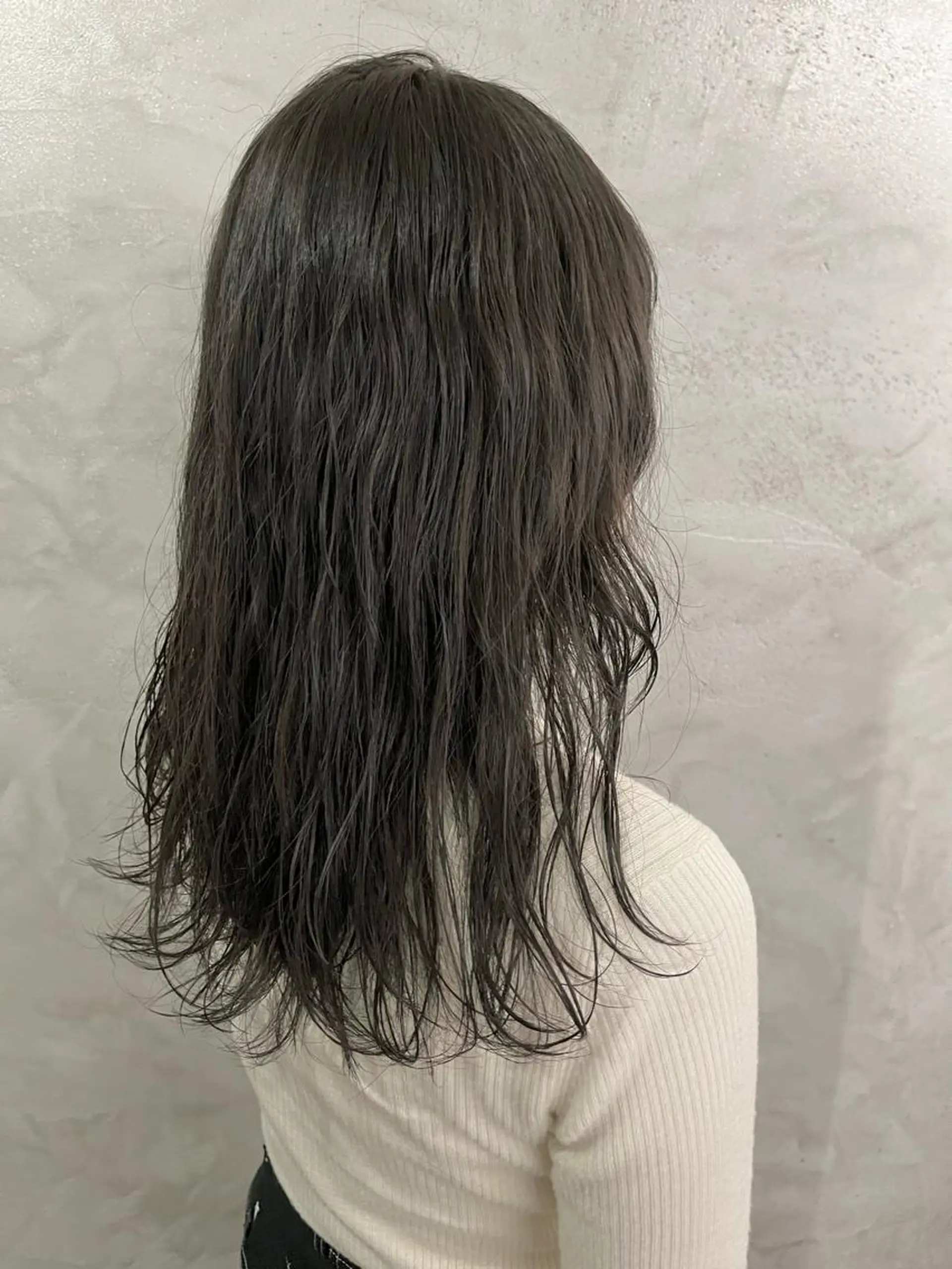 セミロング カラー アッシュ FUJINO RYOのヘアスタイル