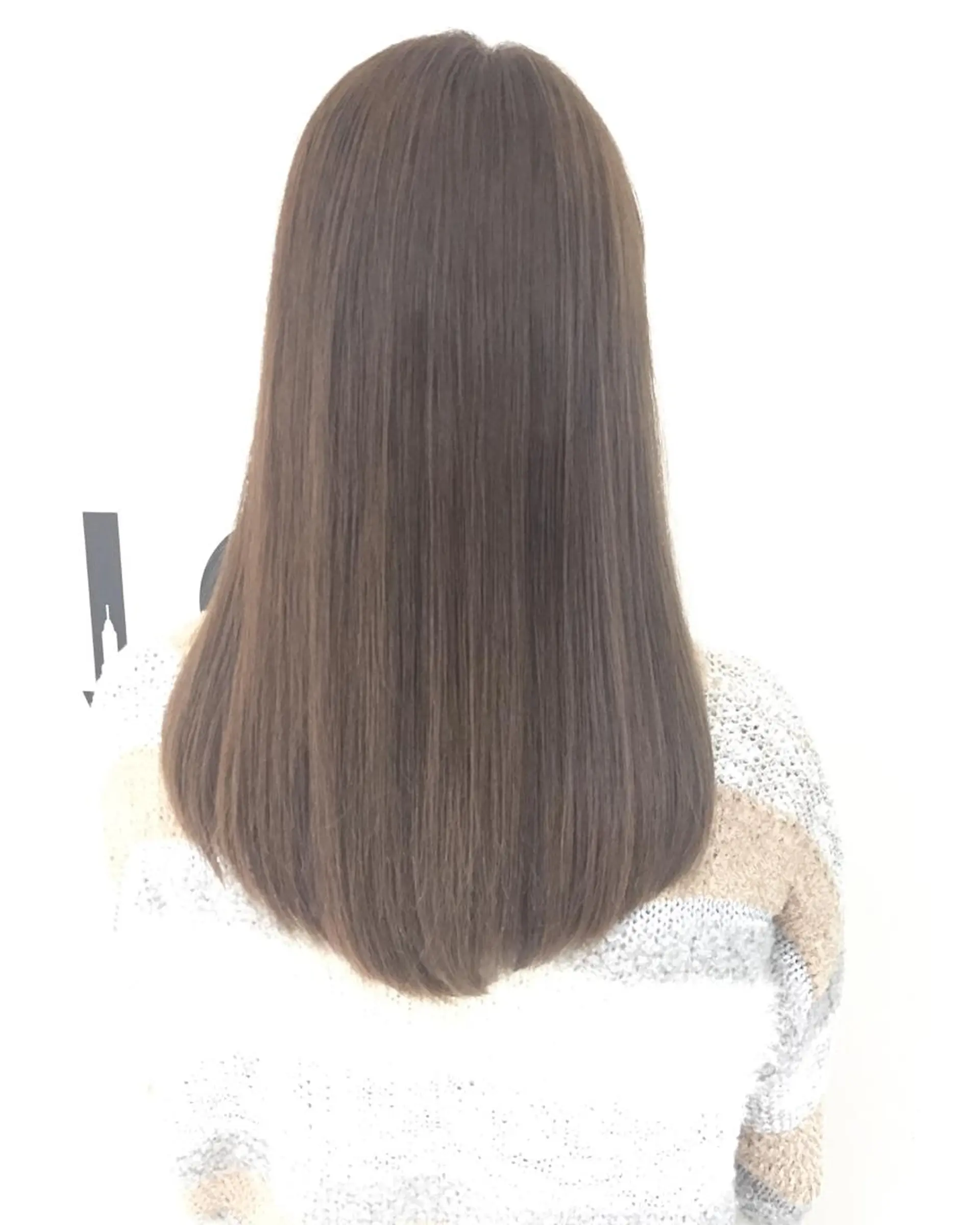 セミロング カラー アッシュ ベージュカラー ハイライトカラー ハイライト ✂️小顔カット✂️ 山本有紀のヘアスタイル