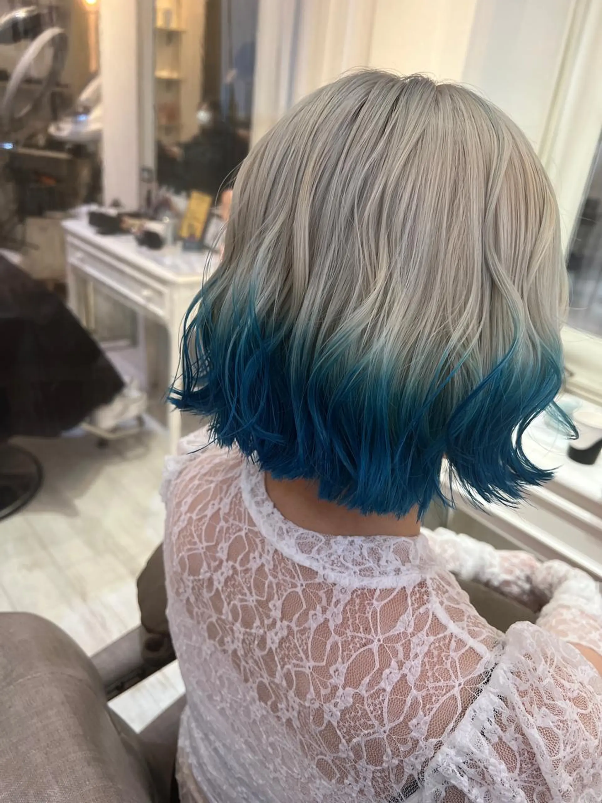 ショート カラー ブリーチ ケアブリーチ デザインカラー ダブルカラー イヤリングカラー カット ヘアカラー トリートメント 🌈安藤愛/透明感 艶カラー🫧ROWのヘアスタイル