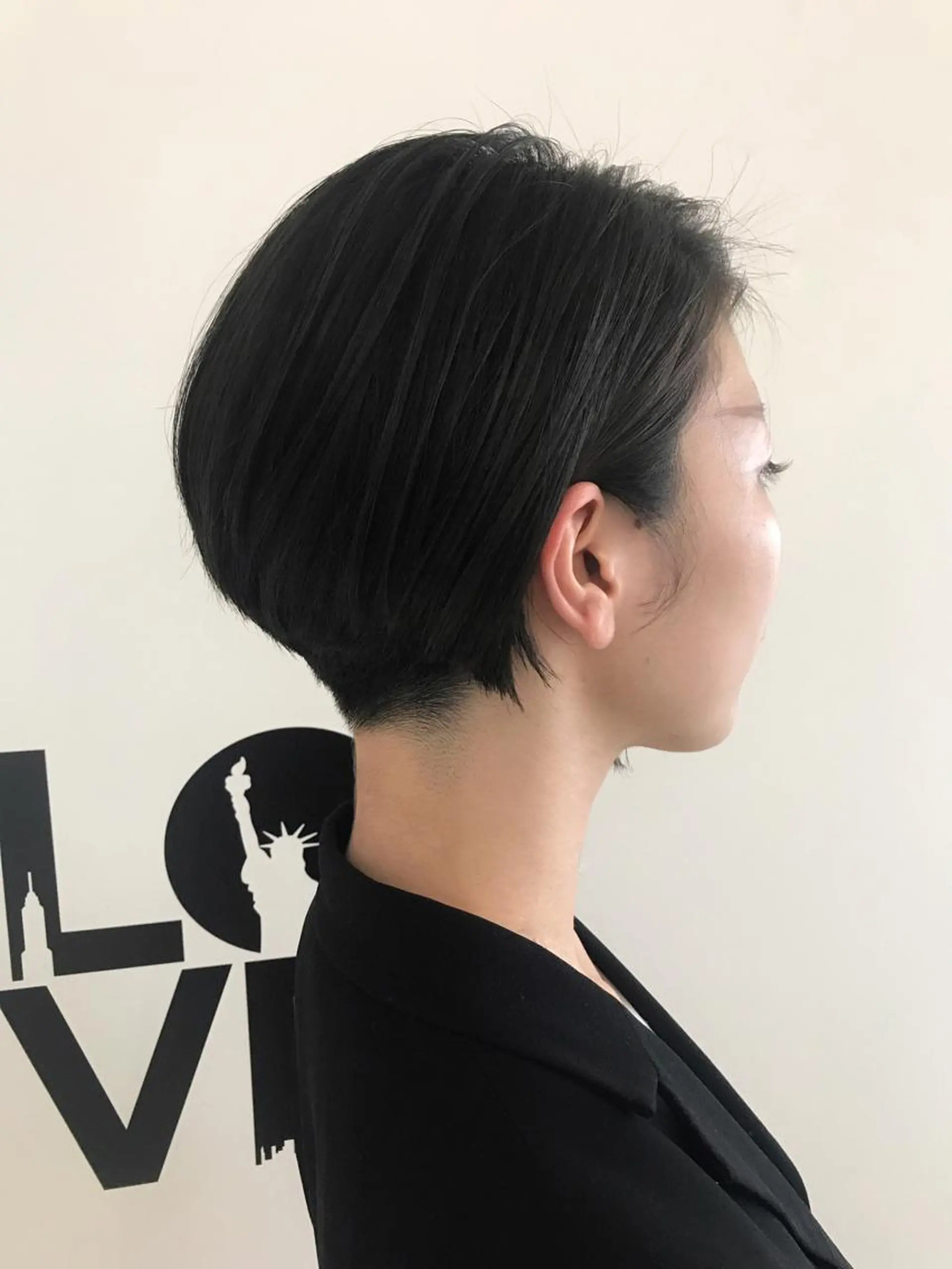 ショート カラー 湯浅 了一のヘアスタイル