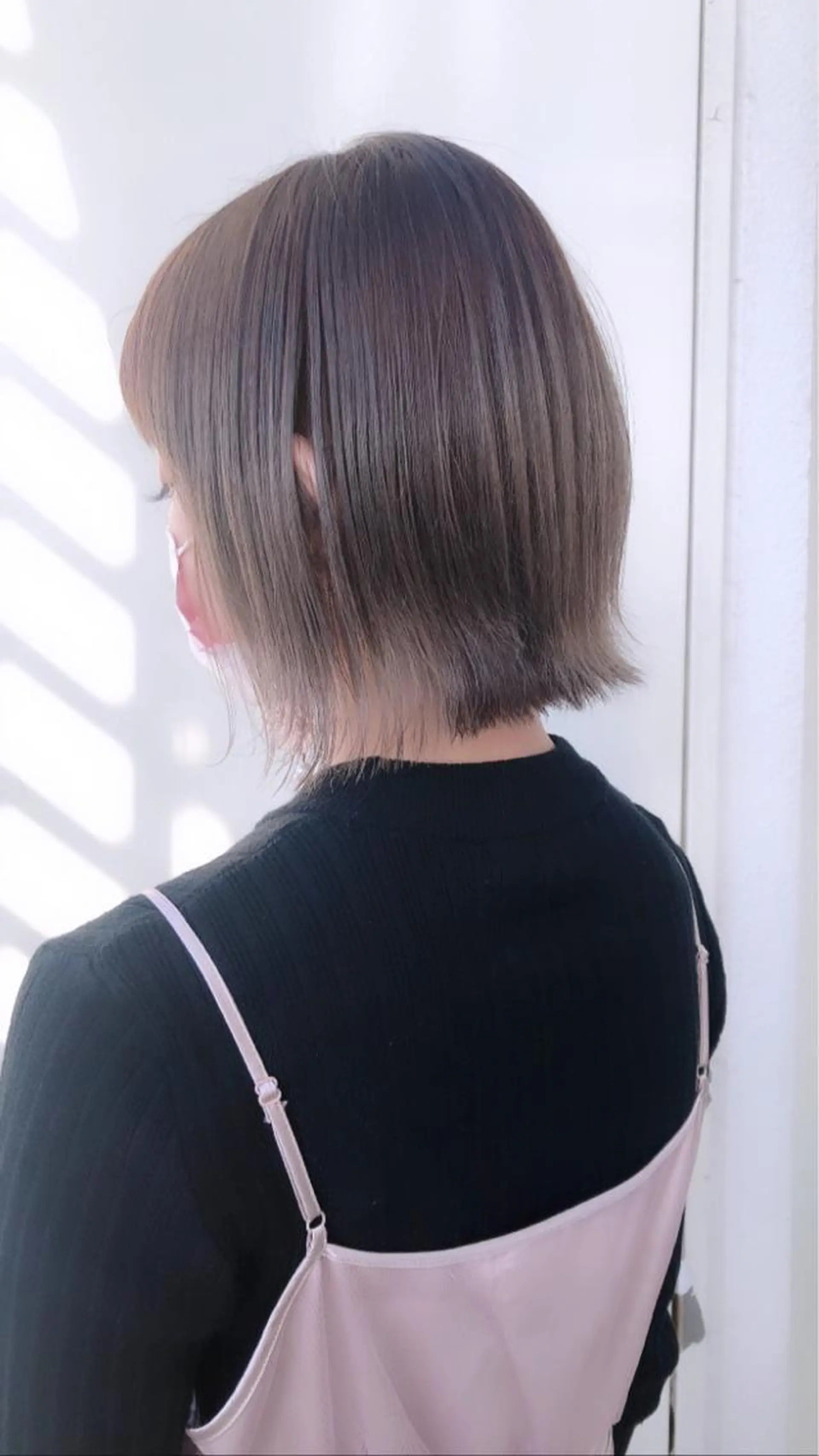 ミディアム カラー カット ヘアカラー トリートメント 韓国🇰🇷レイヤー 映える顔周り🩷のヘアスタイル