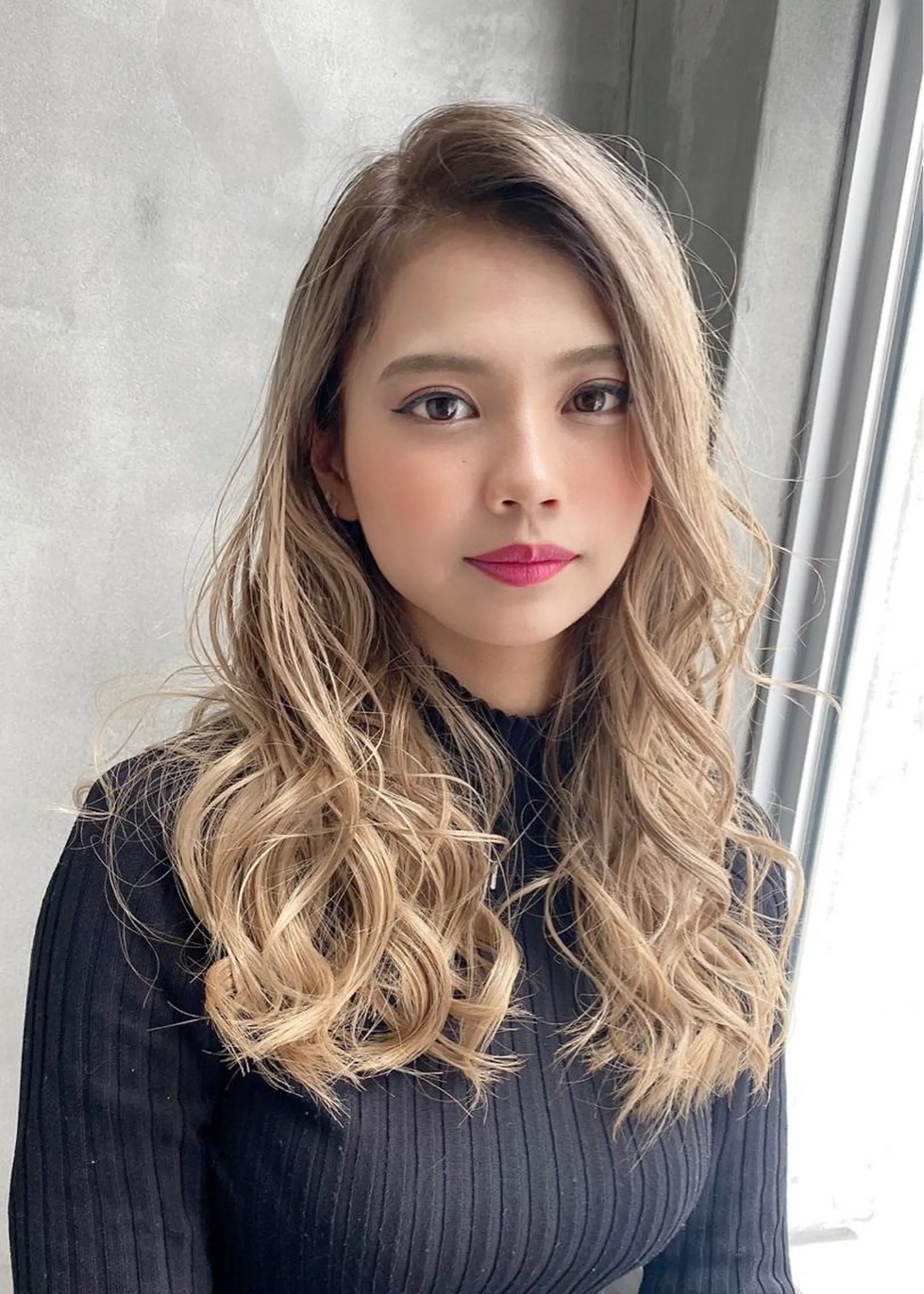 セミロング カラー グラデーションカラー ハイライトカラー 外国人風カラー ハイライト Mogami Kengoのヘアスタイル