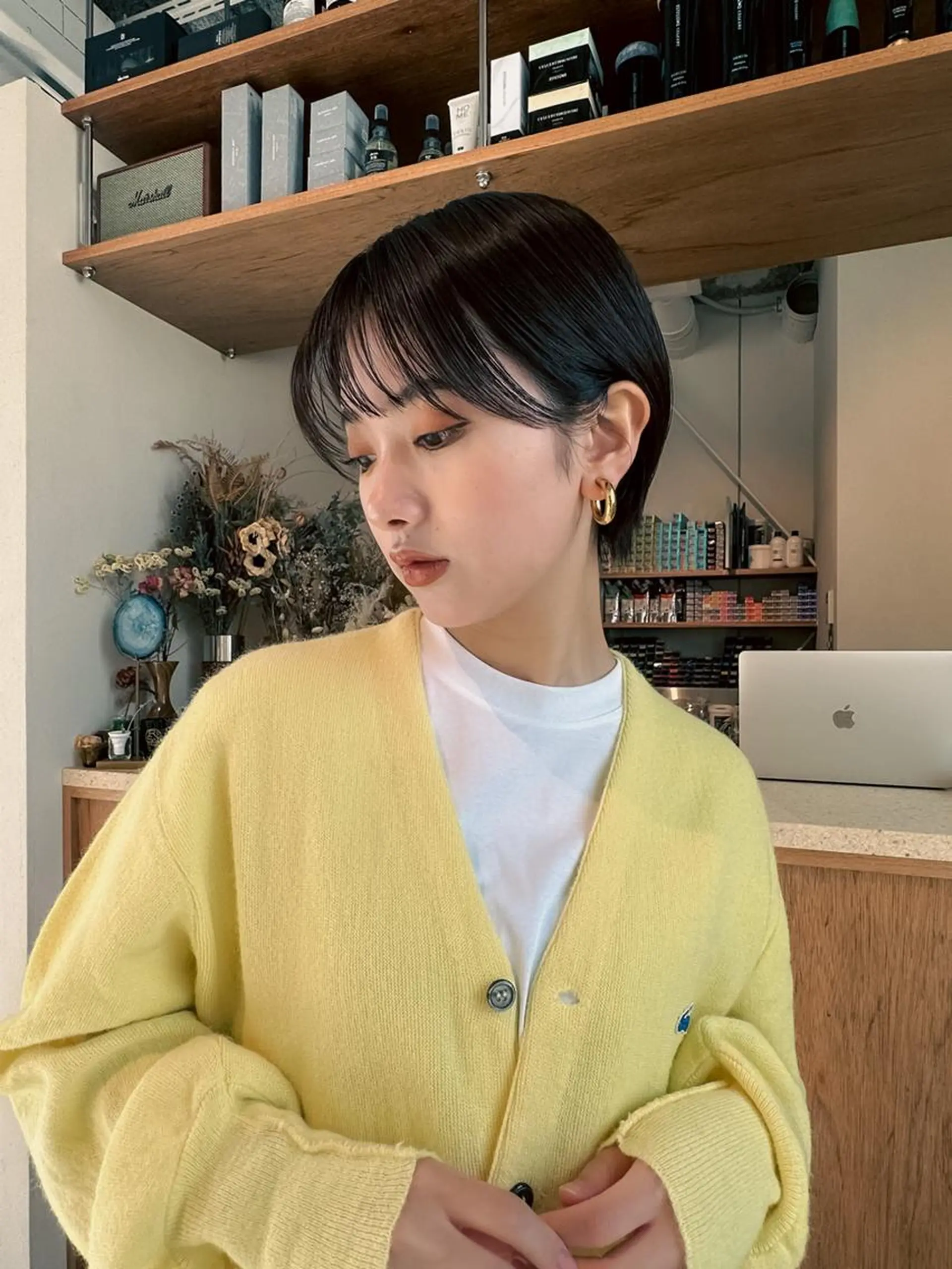 セミロング 五屋 美咲のヘアスタイル