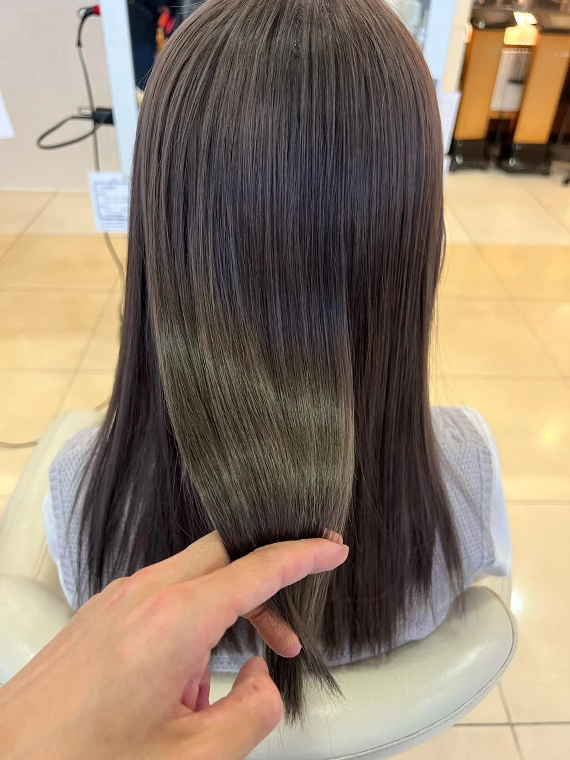 ロング トリートメント 牧野 佳樹のヘアスタイル