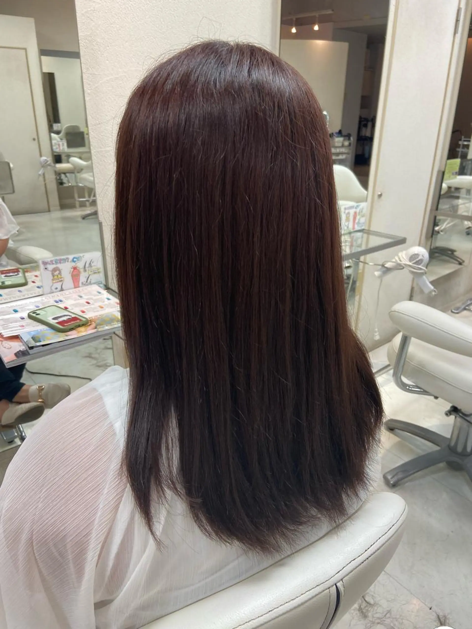 セミロング カラー ブラウンカラー パープルカラー パープルブラウン ヘアカラー トリートメント 菊地 美憂のヘアスタイル