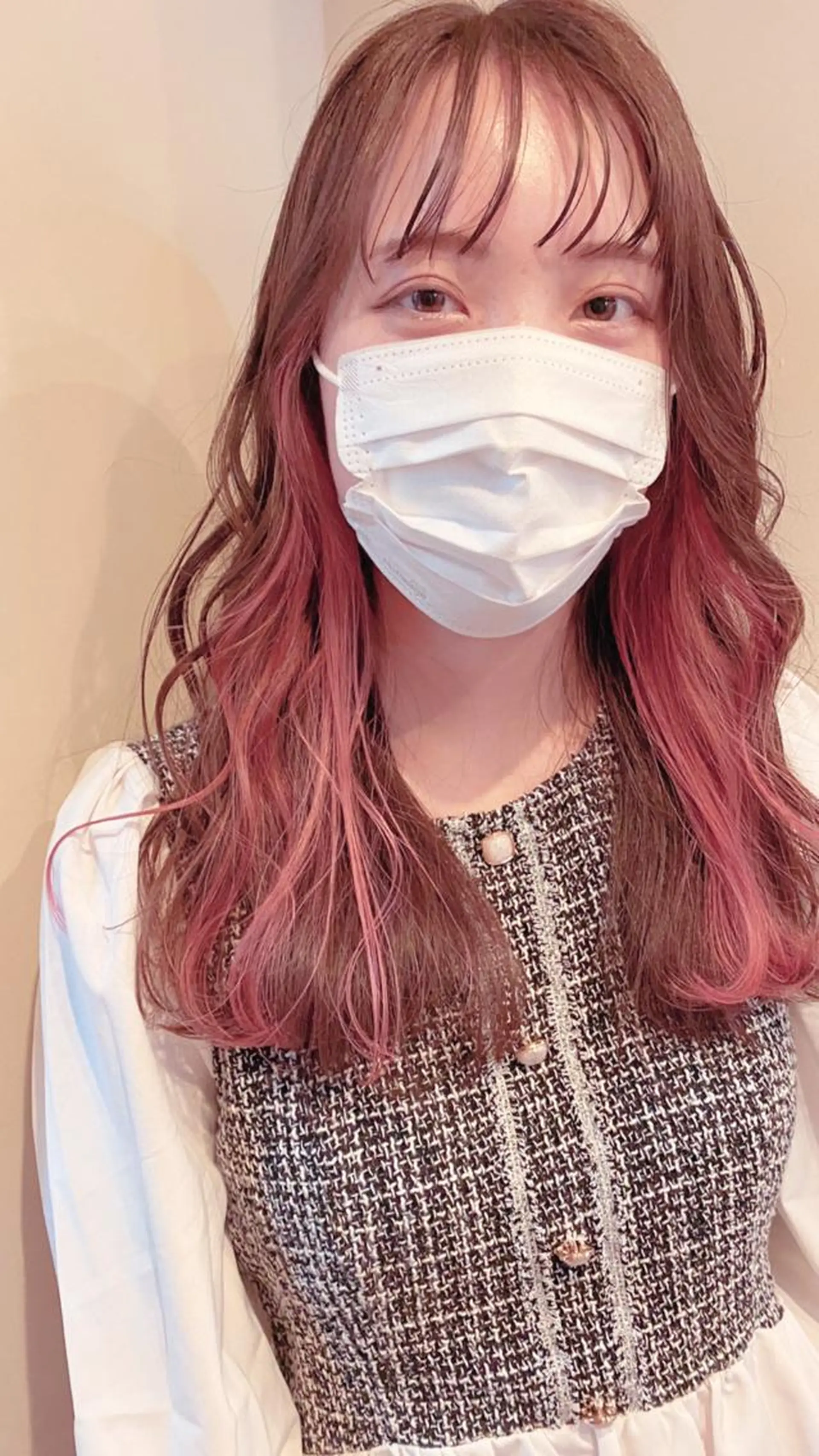 ミディアム カラー ヘアアレンジ イヤリングカラー ピンクカラー ヘアカラー まつげと美容室/ 個室/瀬戸 一菜のヘアスタイル