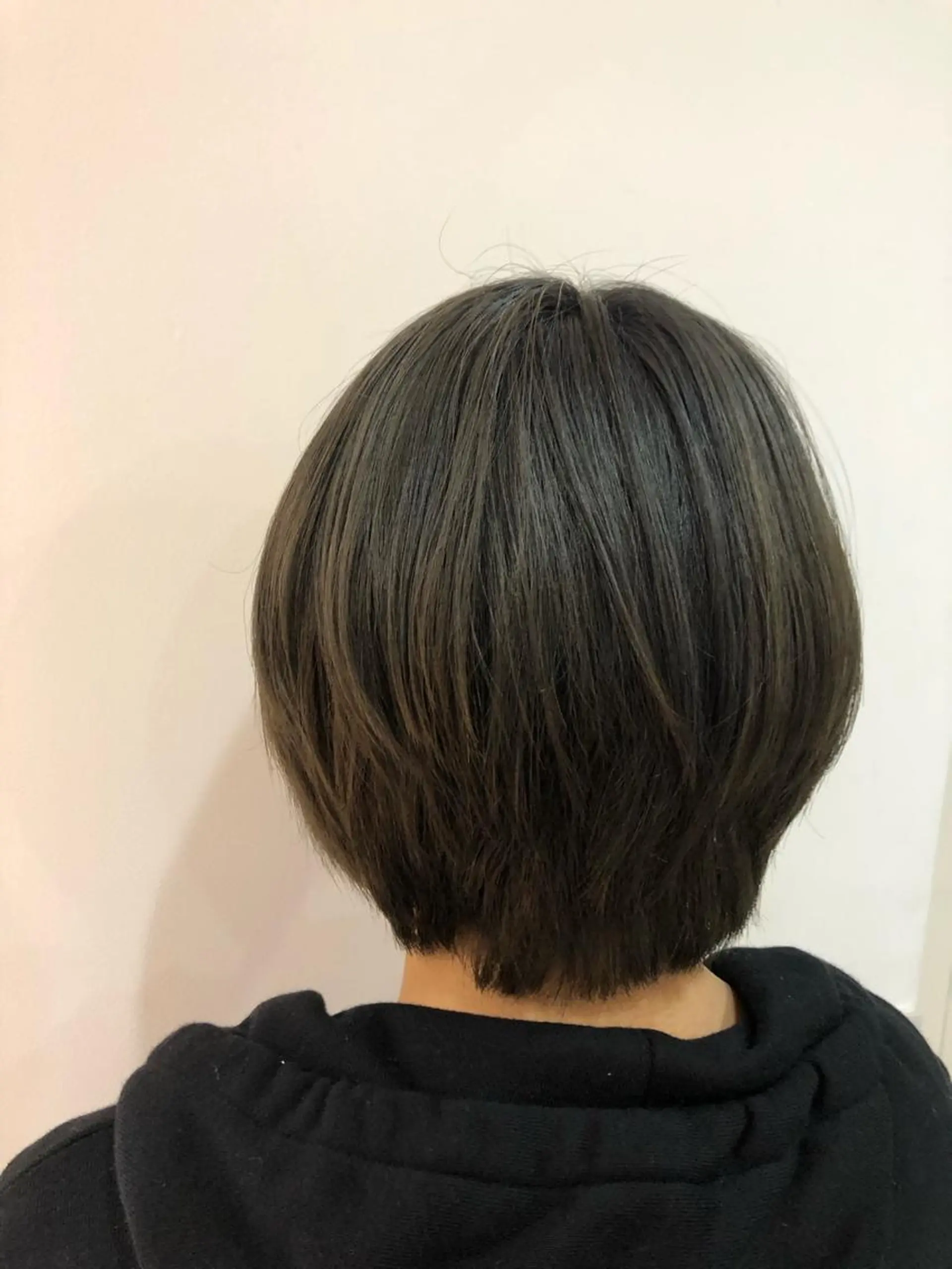 ショート カラー アッシュ ブリーチ ブルーカラー ブルーアッシュ 透明感カラー ヘアカラー 🌼RIKA KAWAUCHI🌼のヘアスタイル