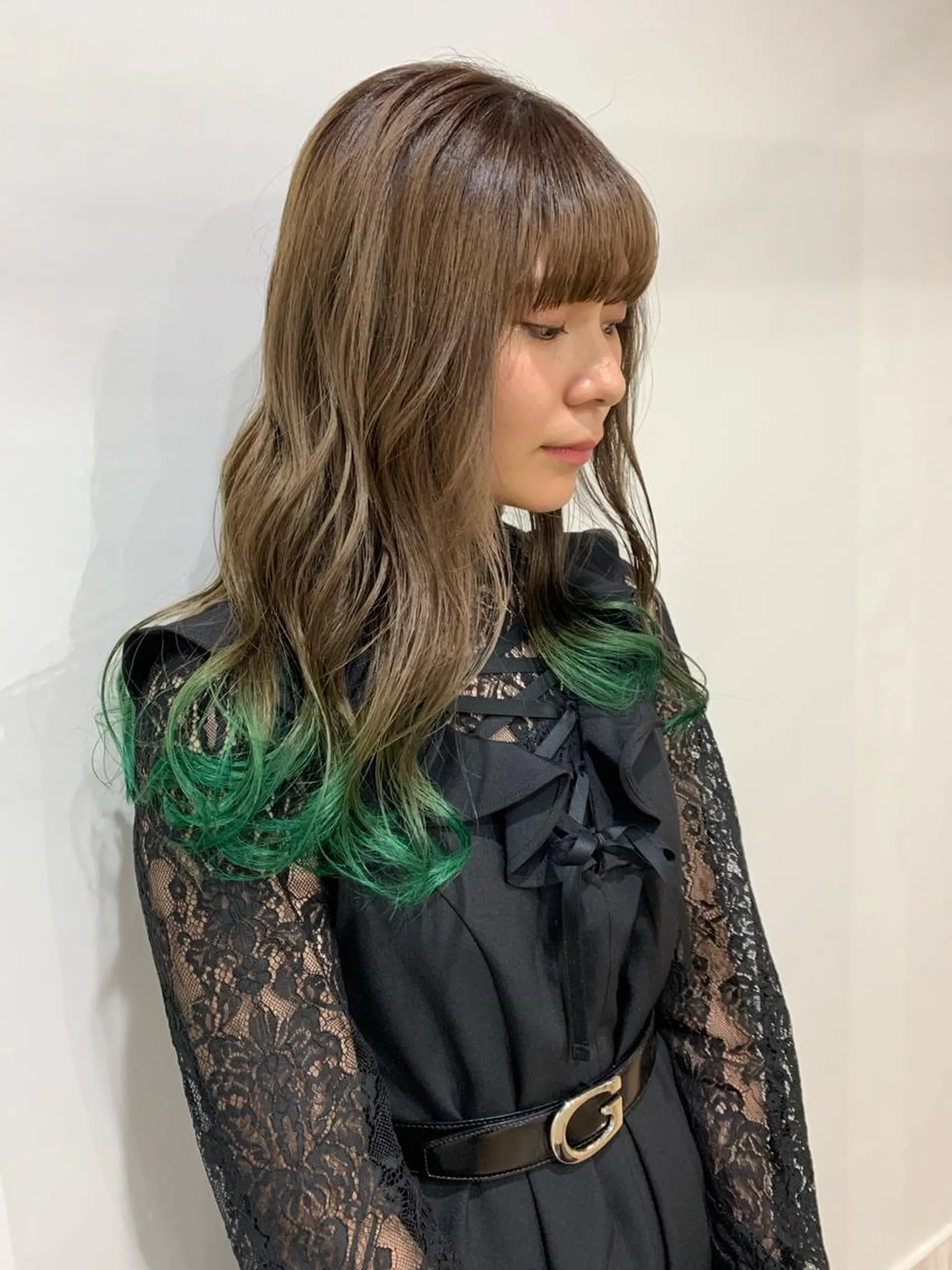 セミロング カラー ヘアカラー トリートメント ハイトーンカラー RYUのヘアスタイル