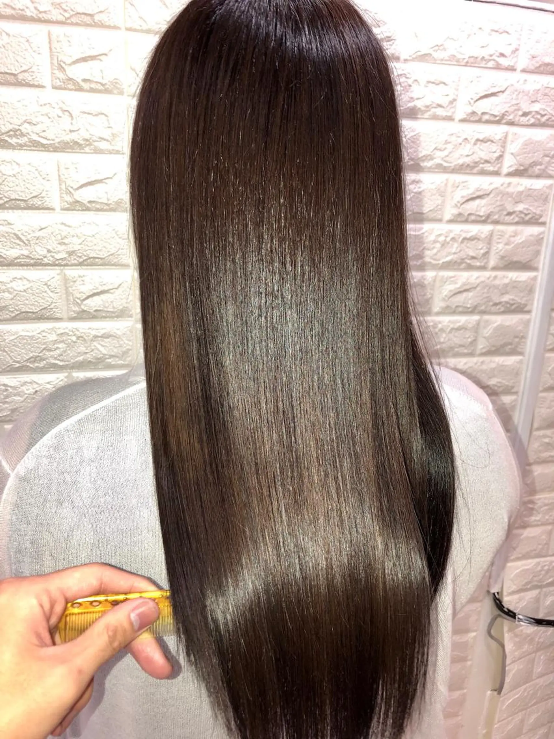 セミロング 髪質改善 トリートメント 20代半ば上質なへア ケア 髪質改善 大西のヘアスタイル