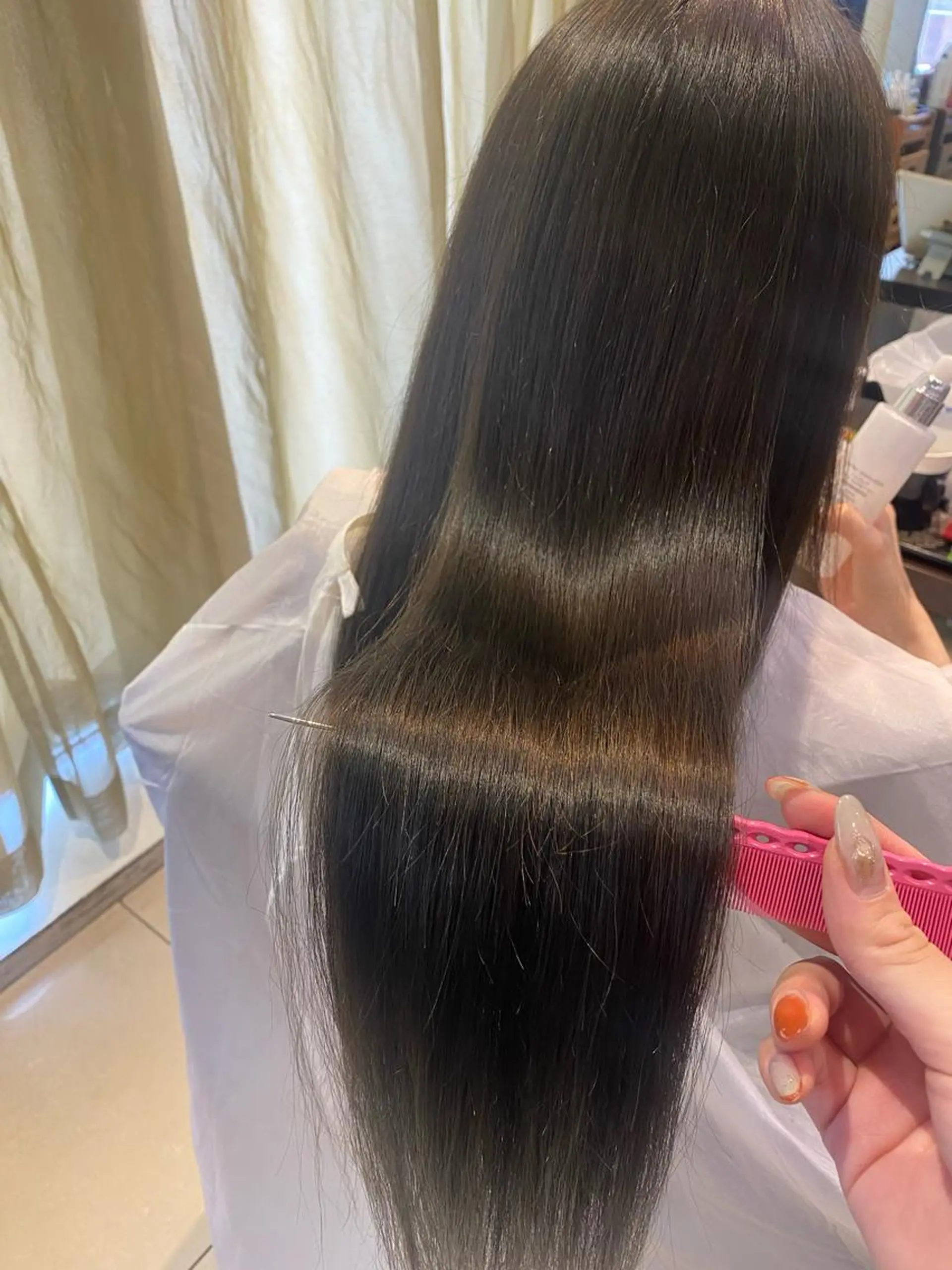 ロング 山川 玲奈のヘアスタイル