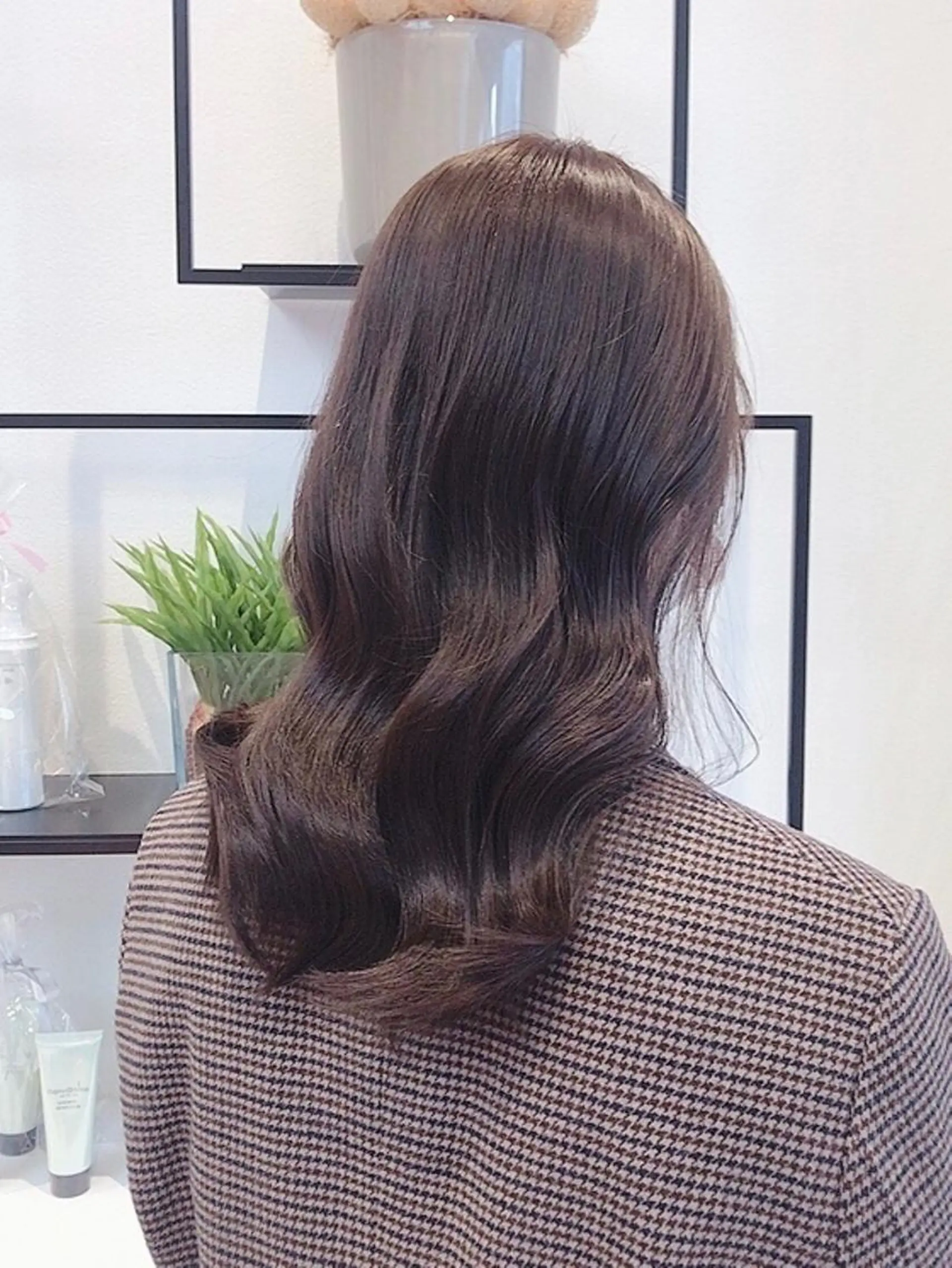 セミロング カラー ブラウンカラー チョコレートブラウン 髙橋 かすみのヘアスタイル