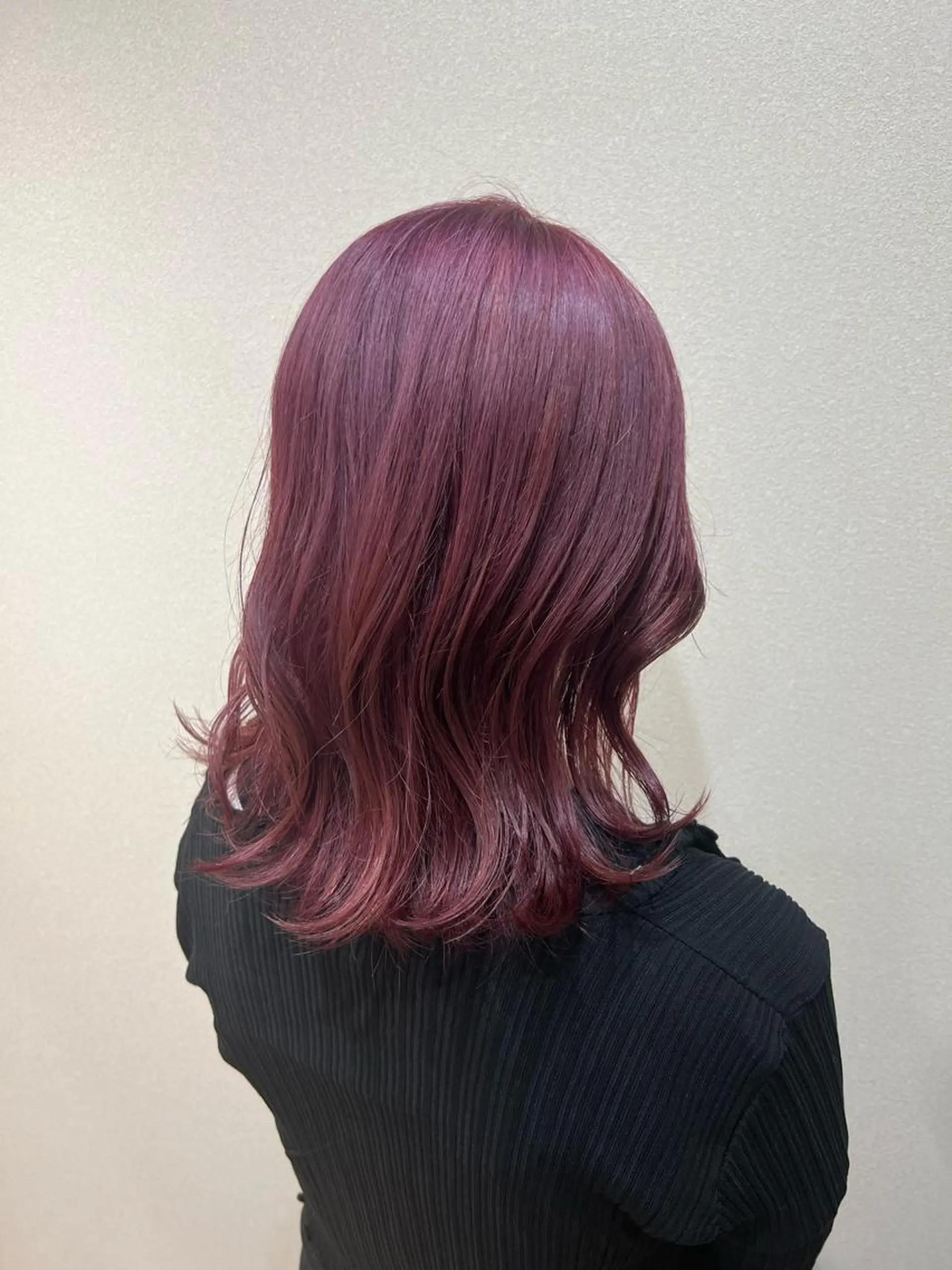 ミディアム ヘアカラー トリートメント ヘッドスパ mina .のヘアスタイル