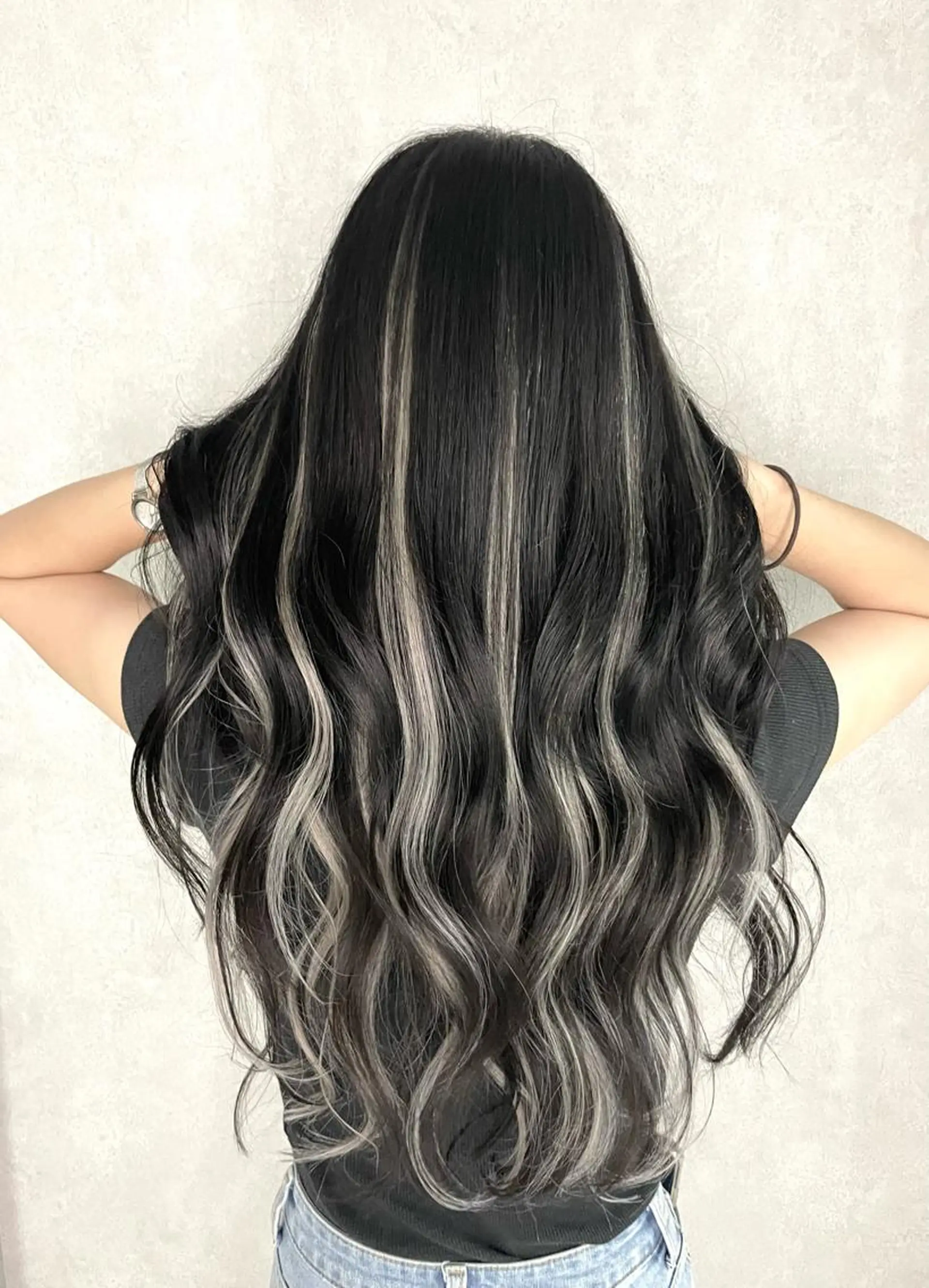 ロング エクステ ハイライト Aika 🖤のヘアスタイル