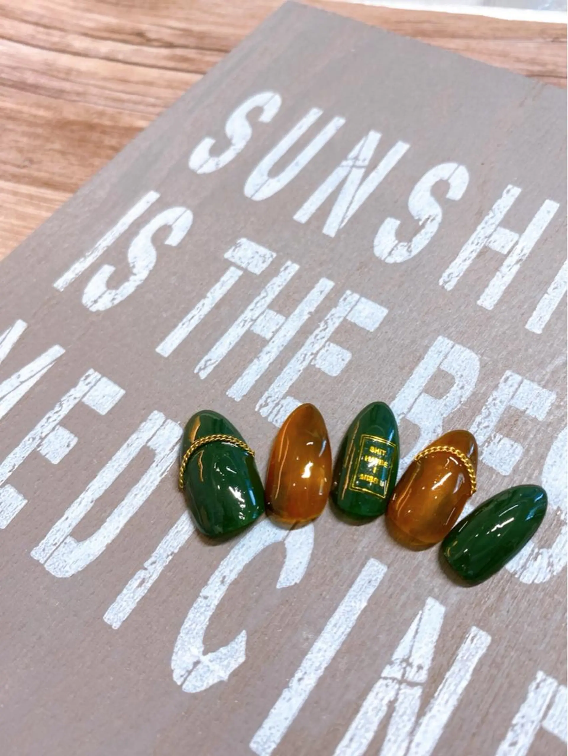 ネイル ハンドネイル nailsalon ViViのネイルデザイン